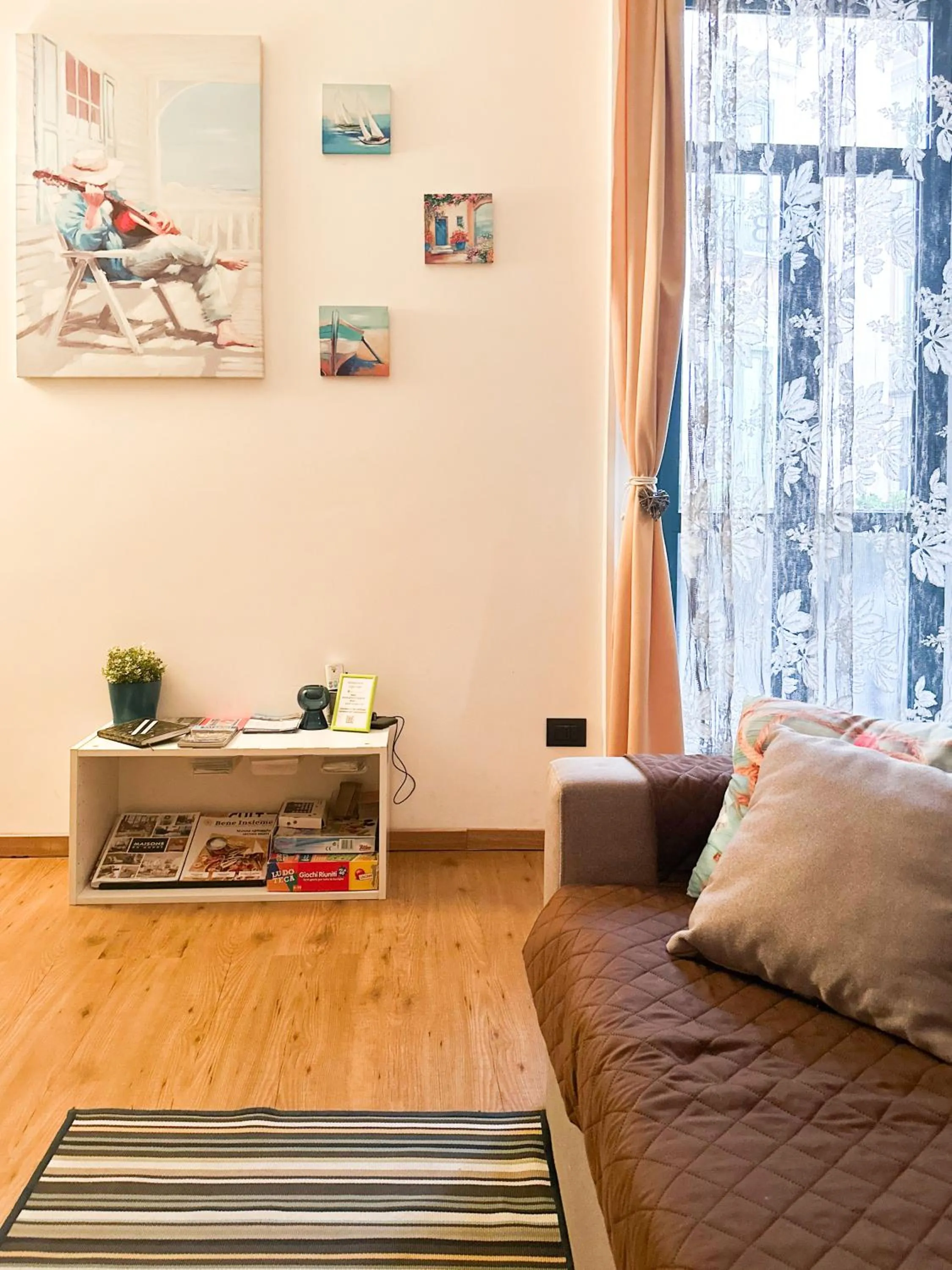 Seating area, Bed in Bed And Salerno - Largo Campo - Appartamento