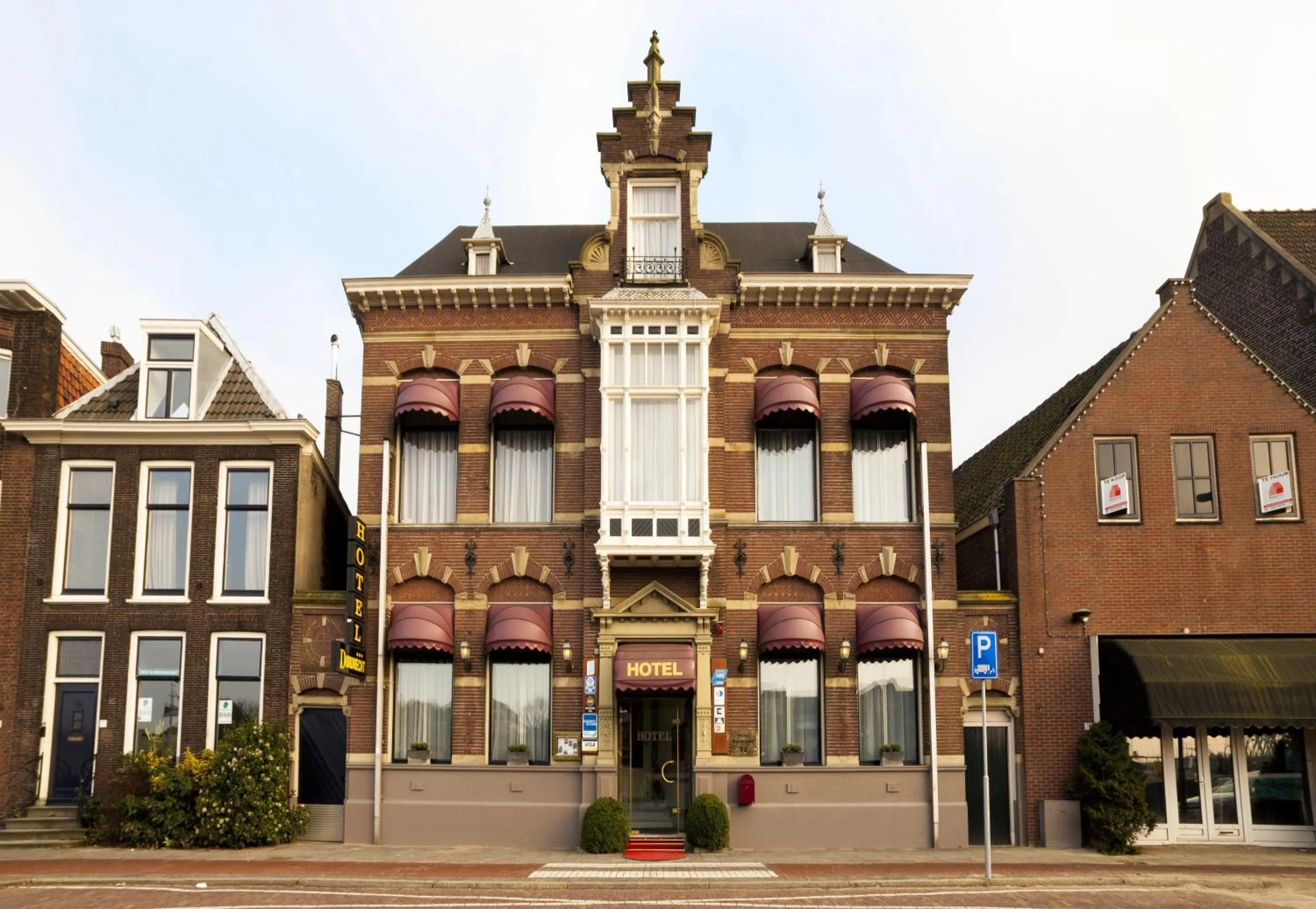 Facade/entrance in Hotel Dordrecht