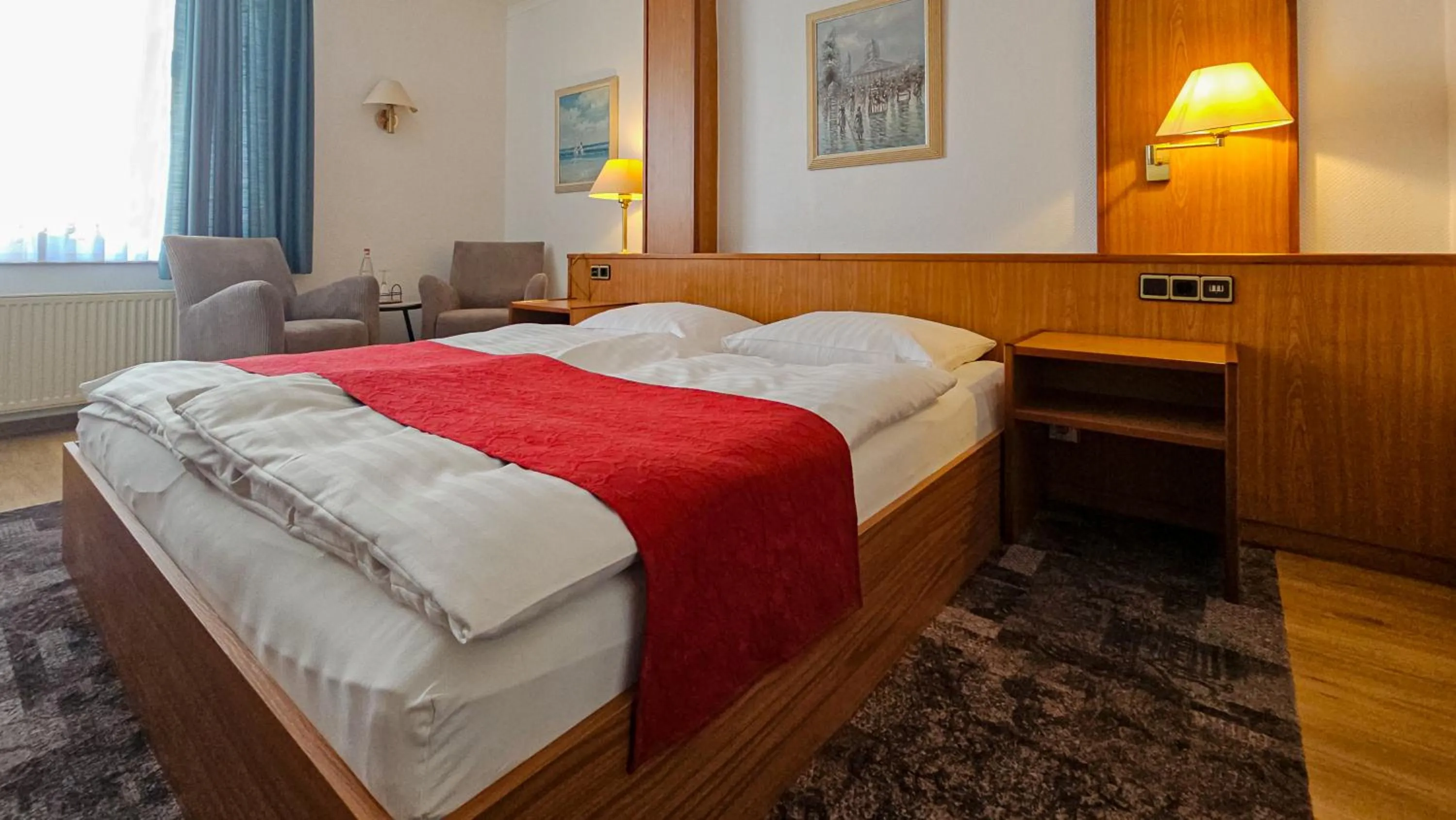 Bed in Hotel Zur Post