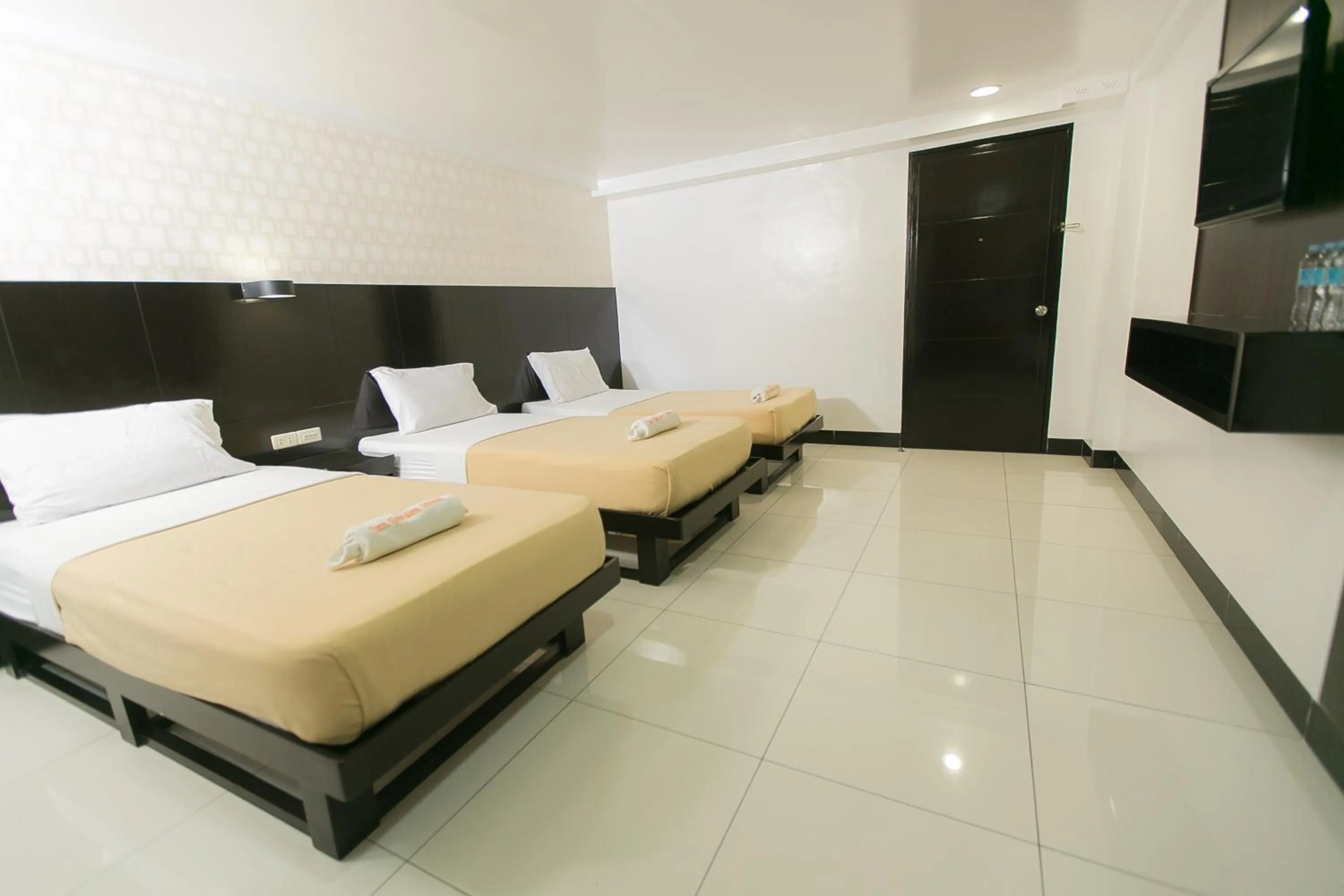 Bed in Sun Garden Hotel Tarlac