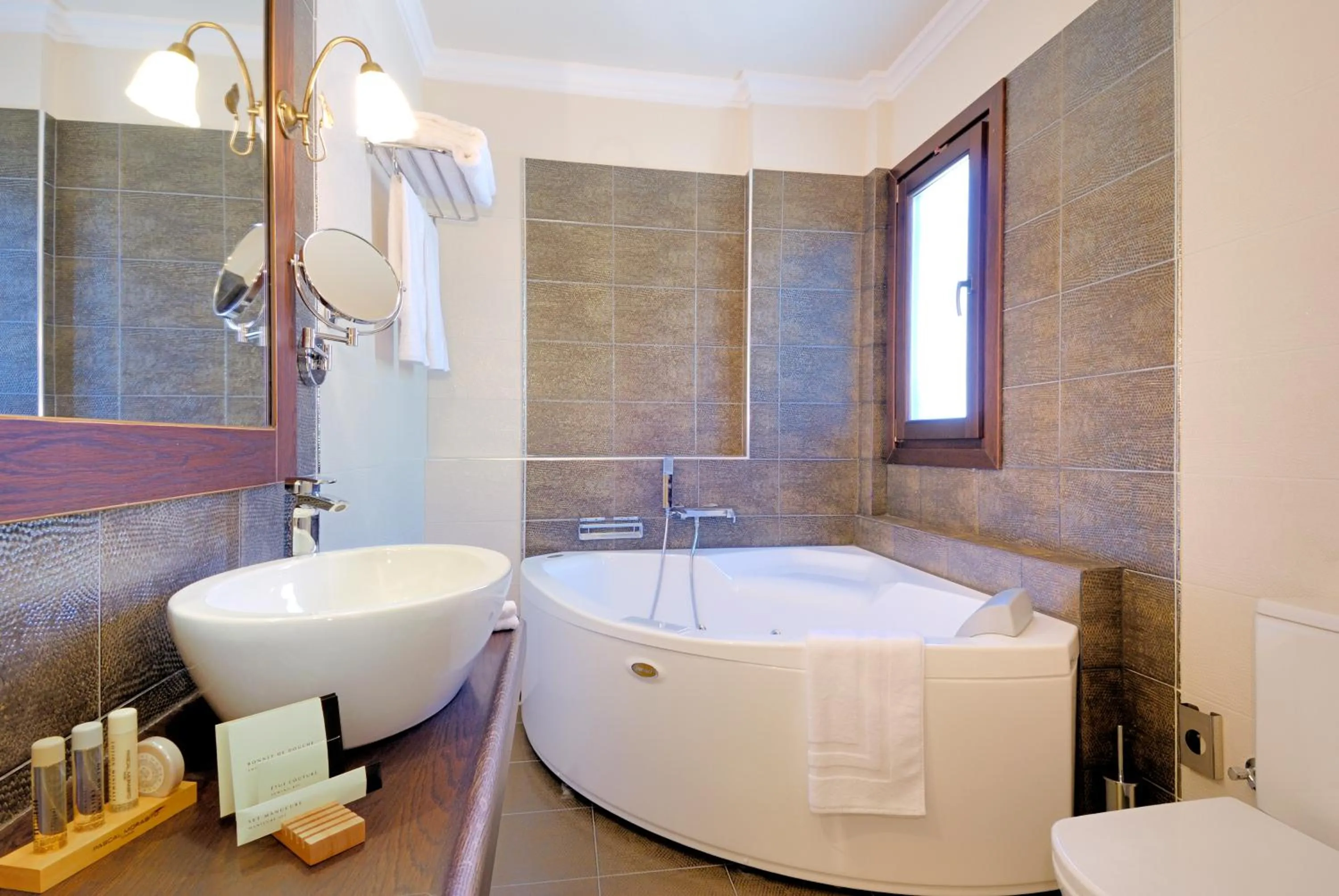 Toilet in Stevalia Hotel & Spa