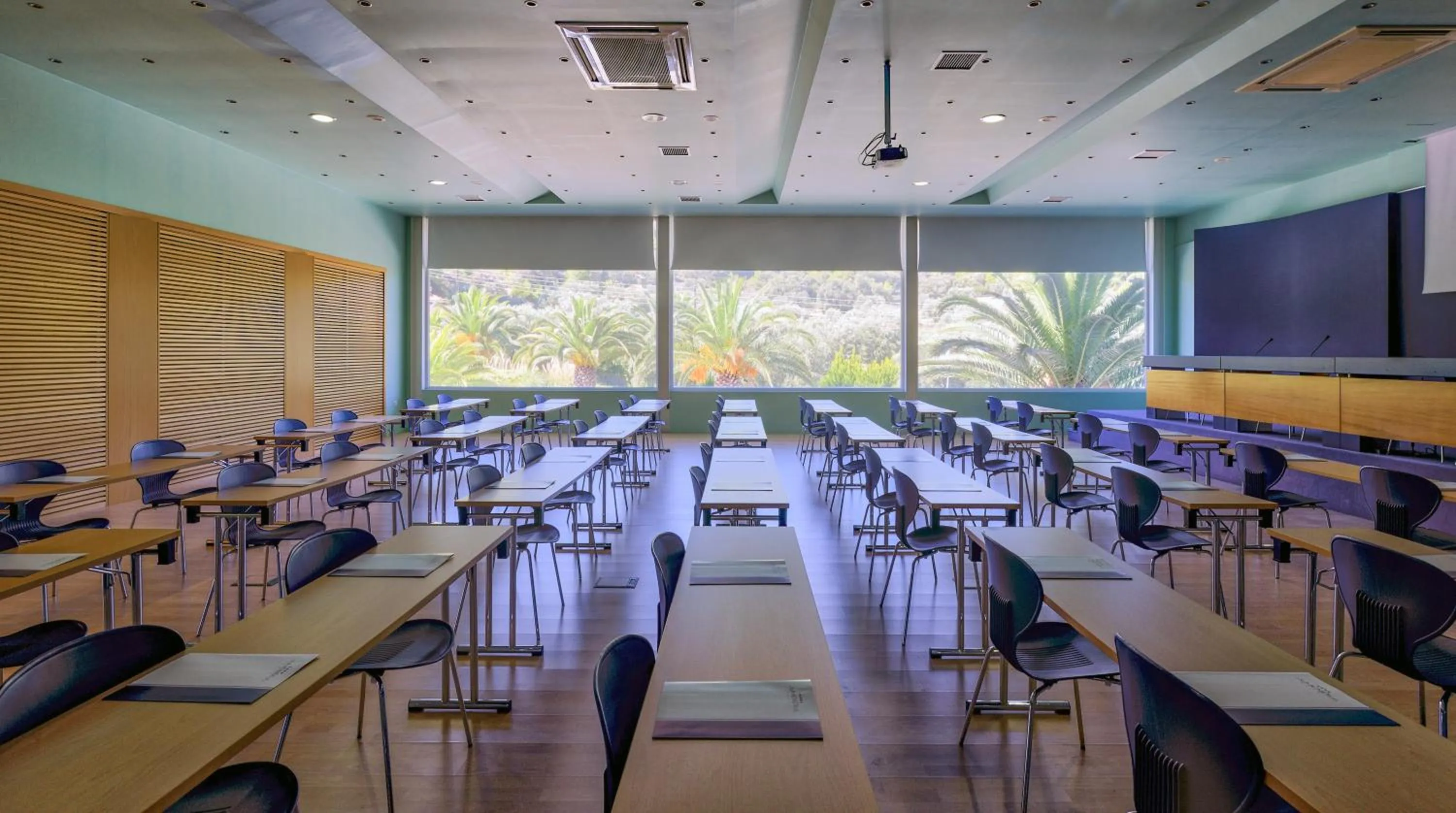 Business facilities in Mendi Hotel