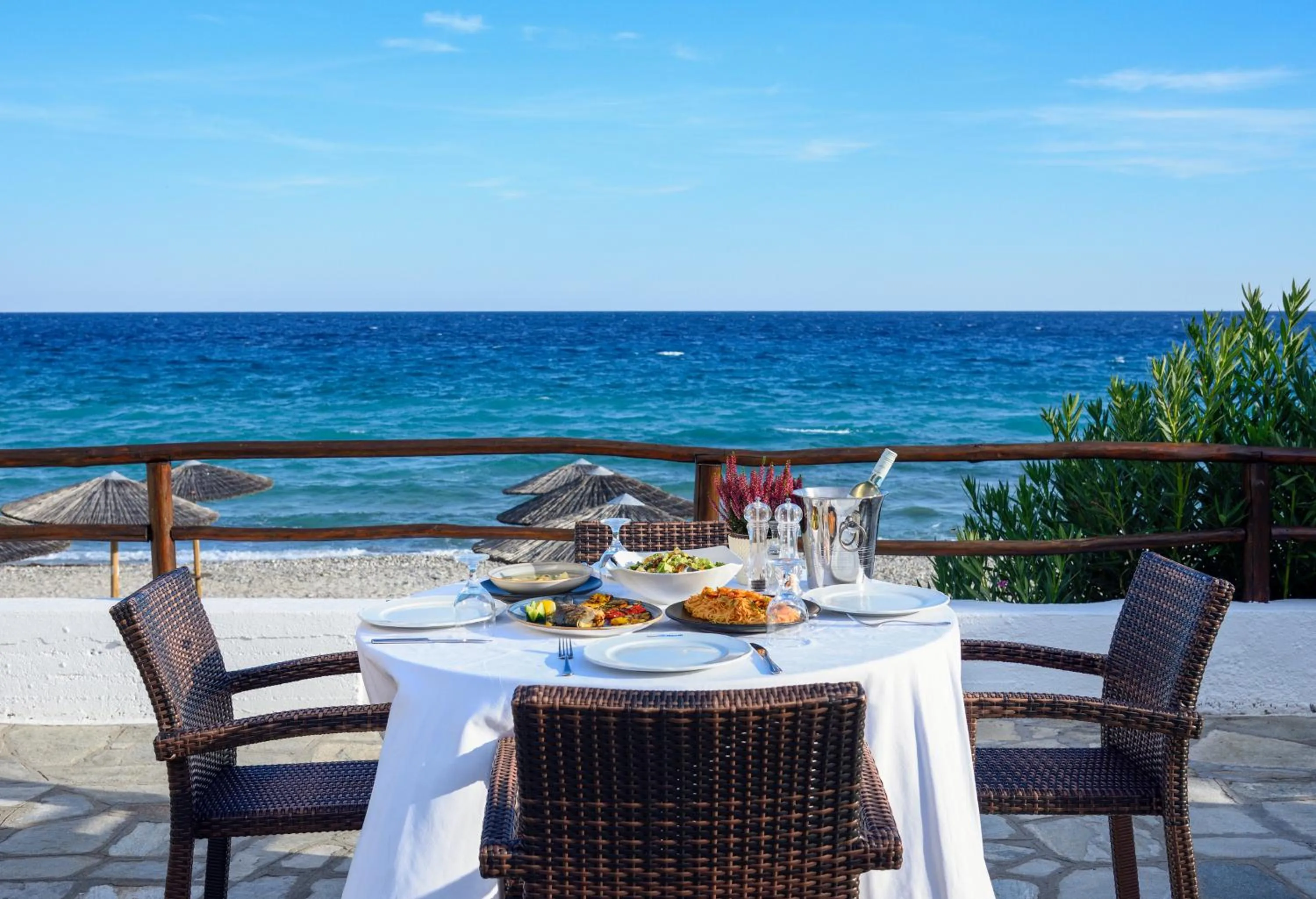 Restaurant/places to eat in Mendi Hotel