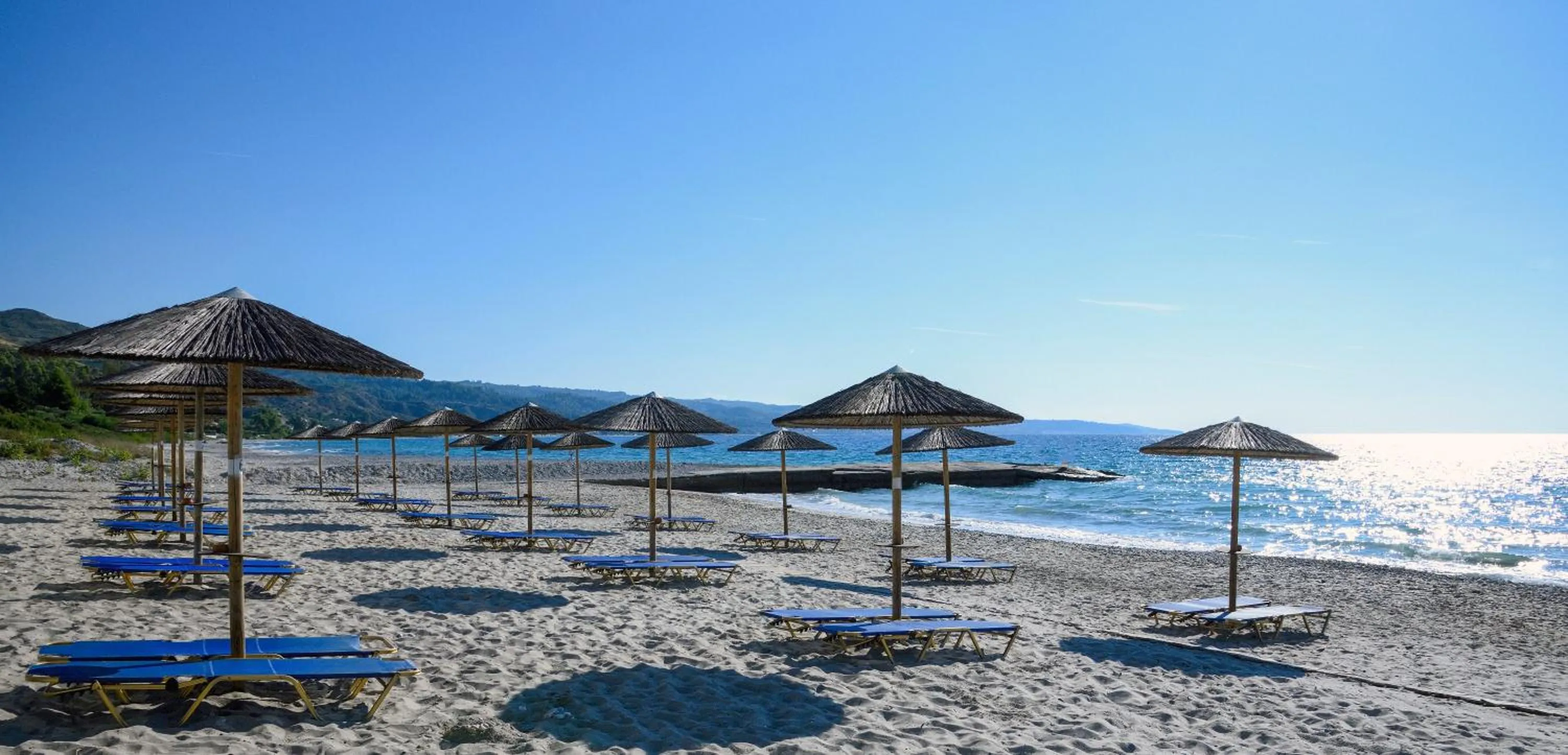 Beach in Mendi Hotel