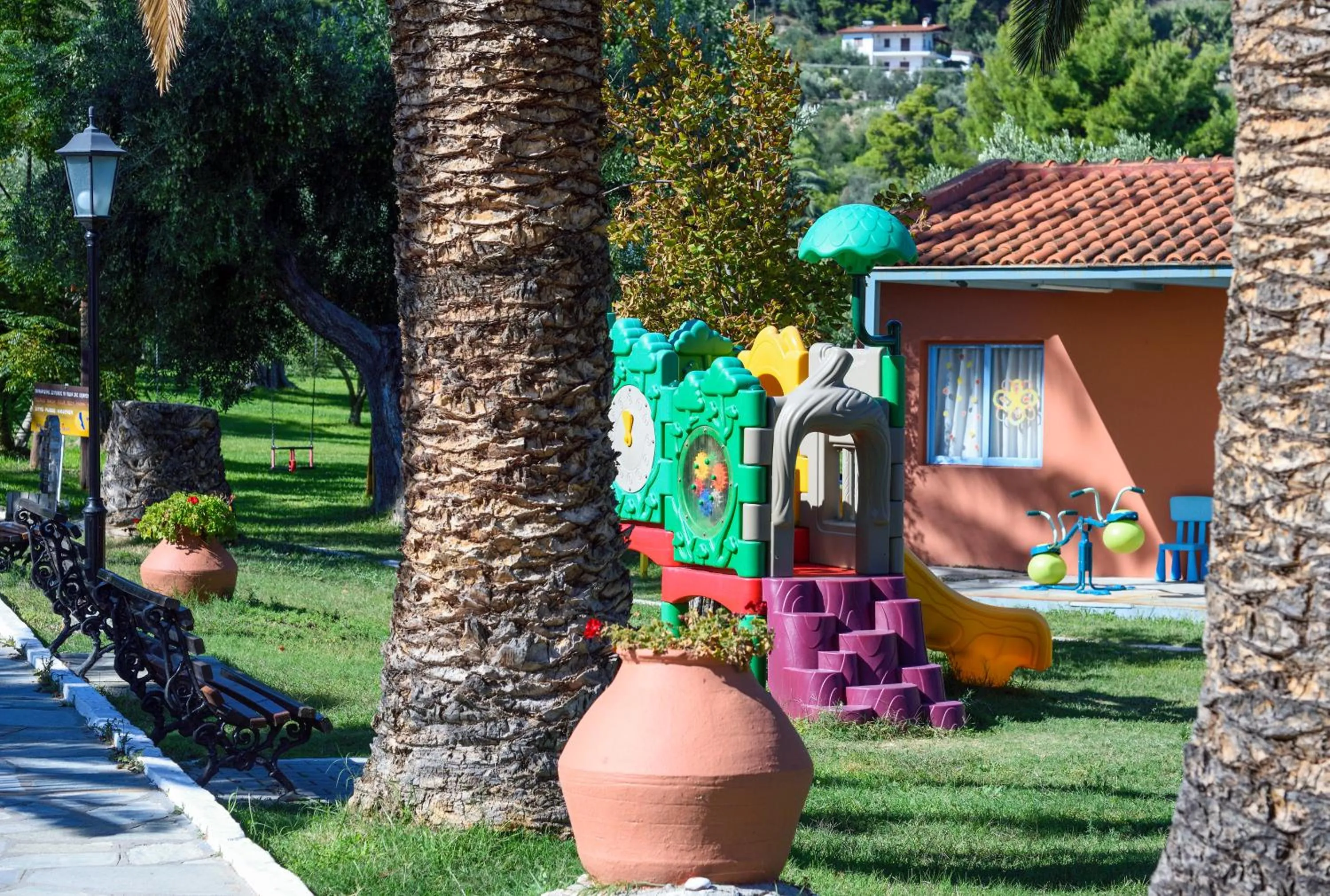 Children play ground in Mendi Hotel