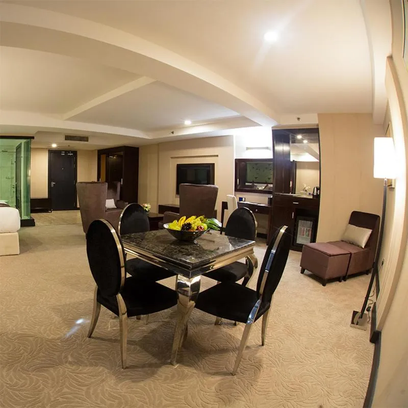 Royale Signature Hotel