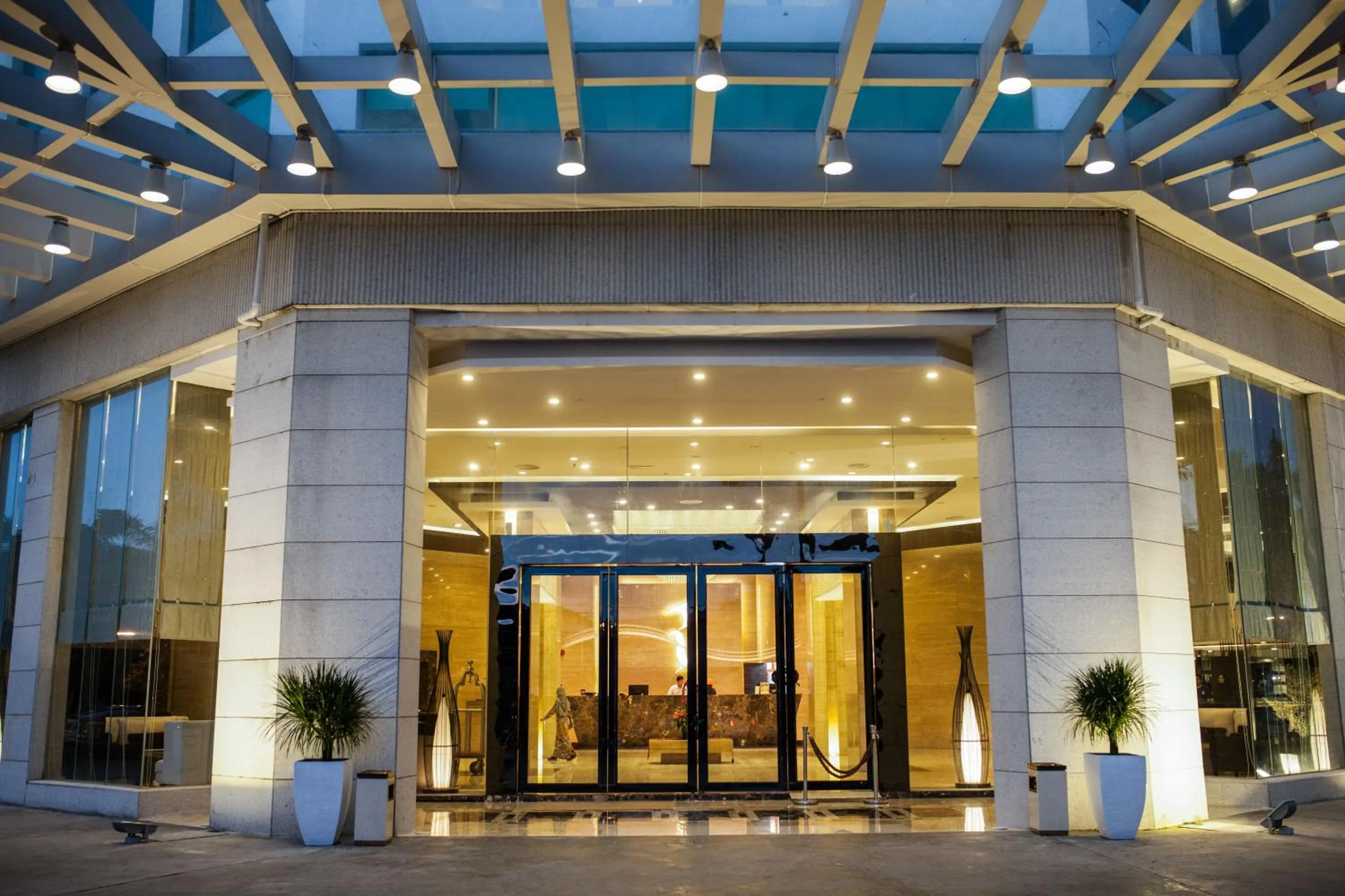 Royale Signature Hotel