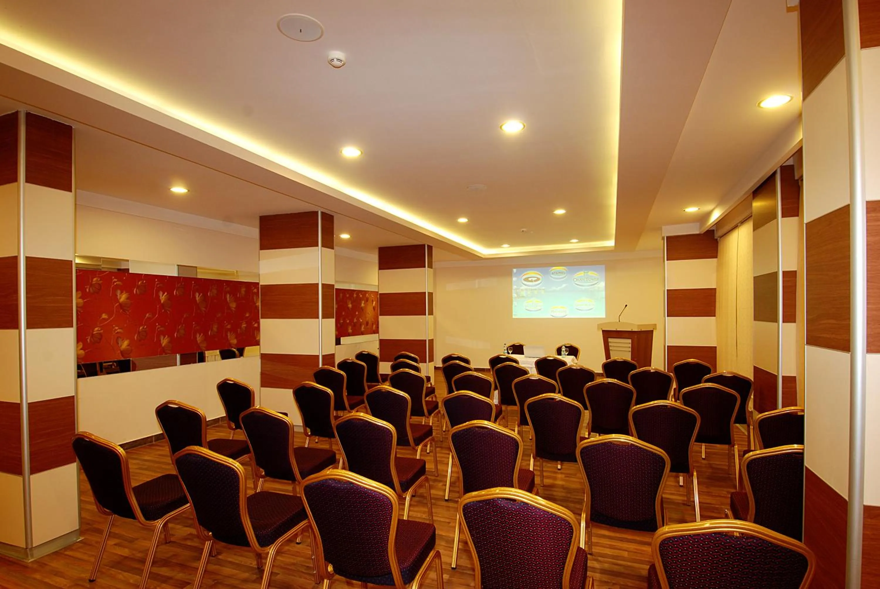 Business facilities in Grand Okan Hotel