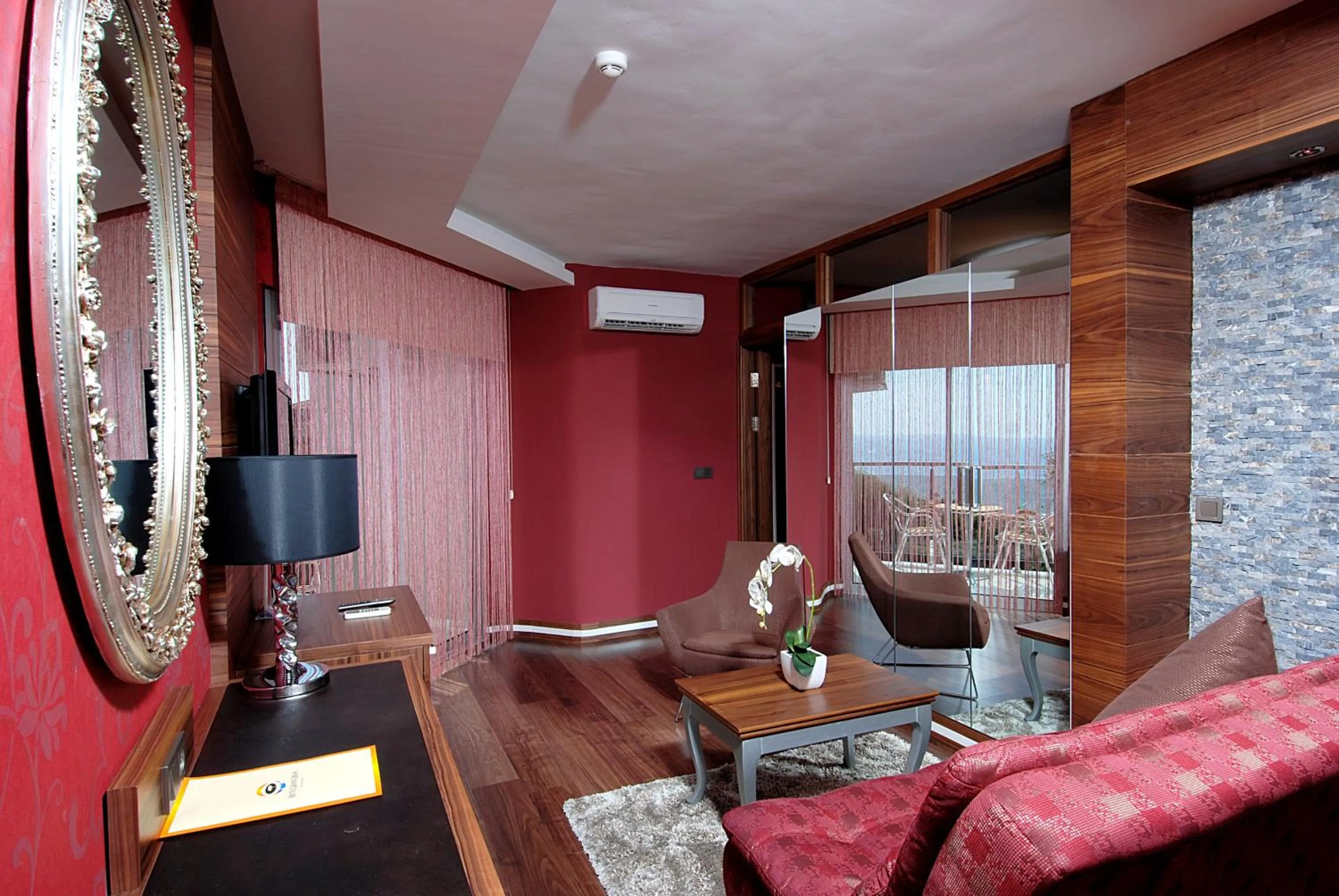 Living room in Grand Okan Hotel