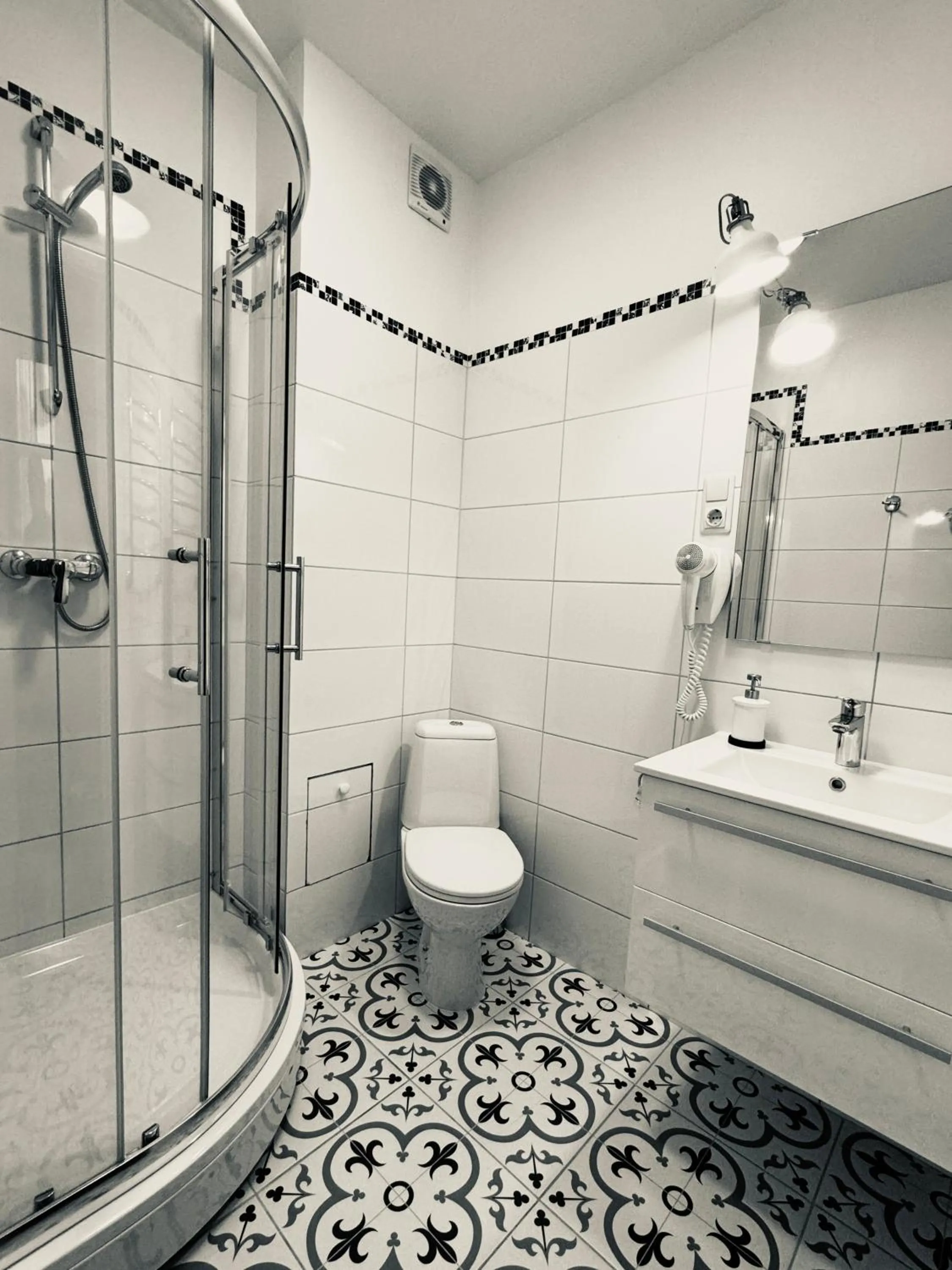 Shower in Hotel Vilhelmine