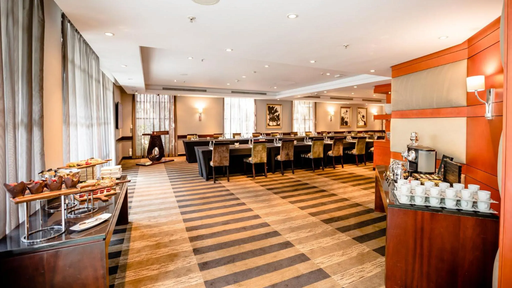 Meeting/conference room in InterContinental Johannesburg OR Tambo Airport Hotel by IHG