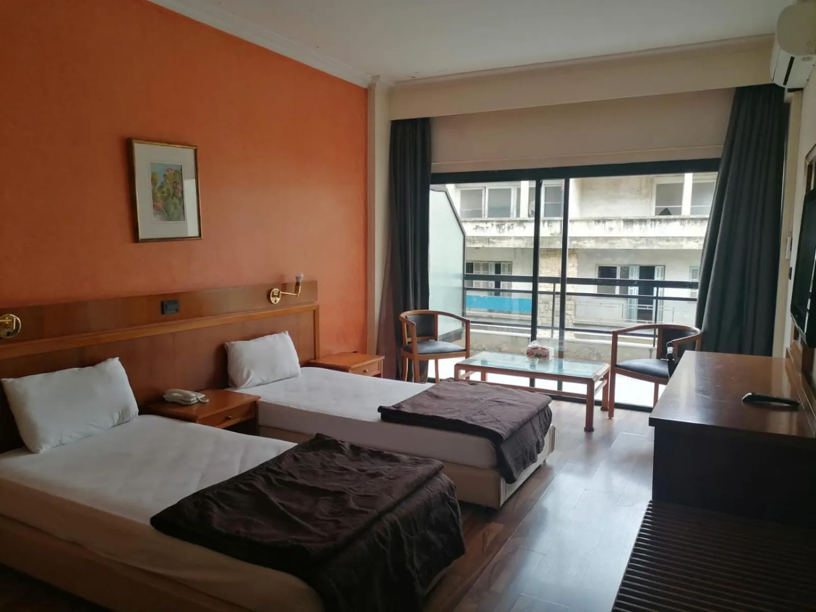 Bedroom, Bed in Charles Hotel