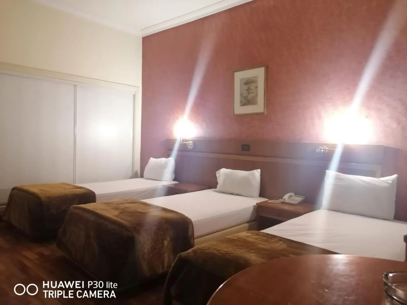 Photo of the whole room, Bed in Charles Hotel