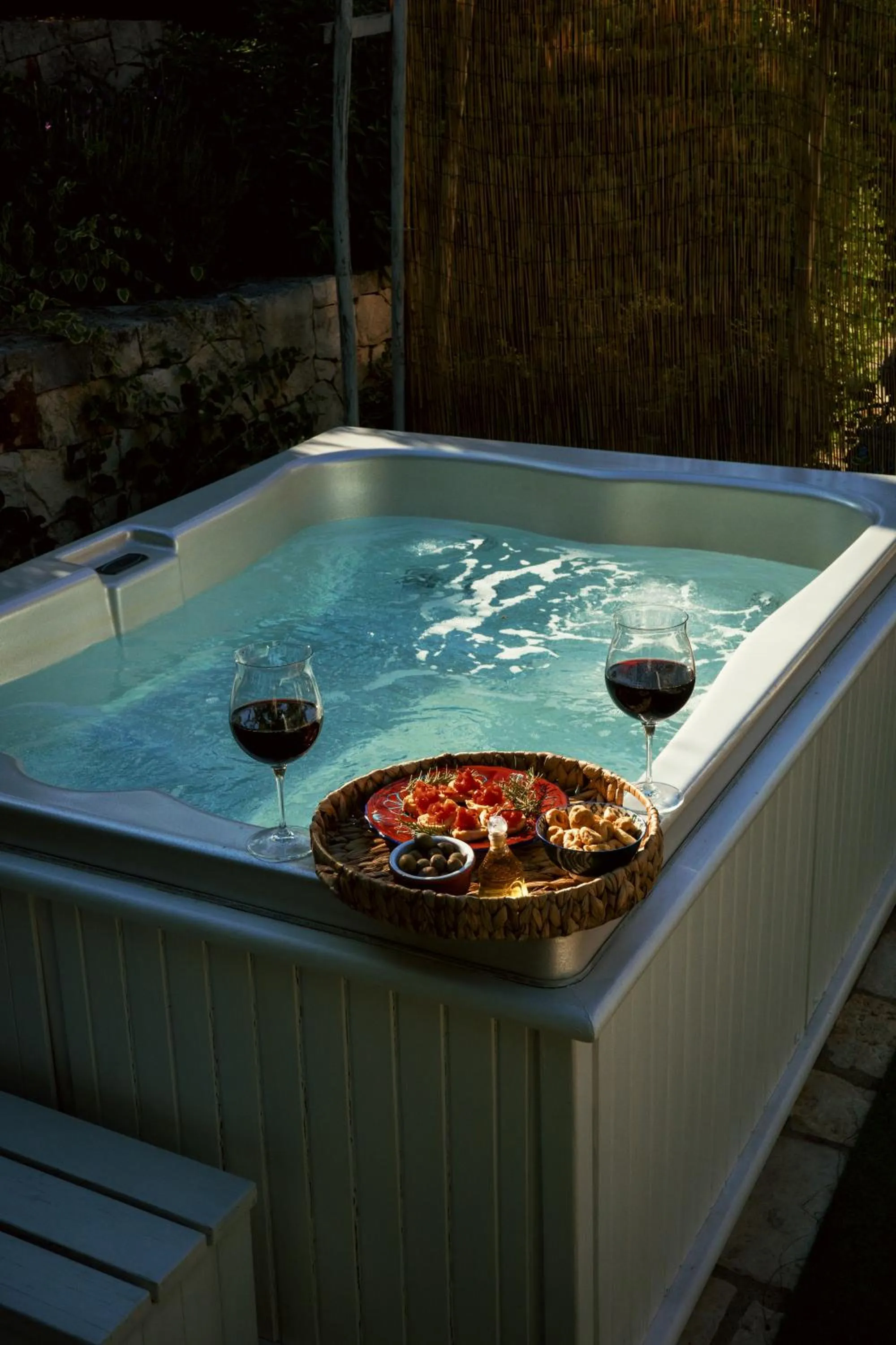 Hot Tub in I Trulli del Tupparello