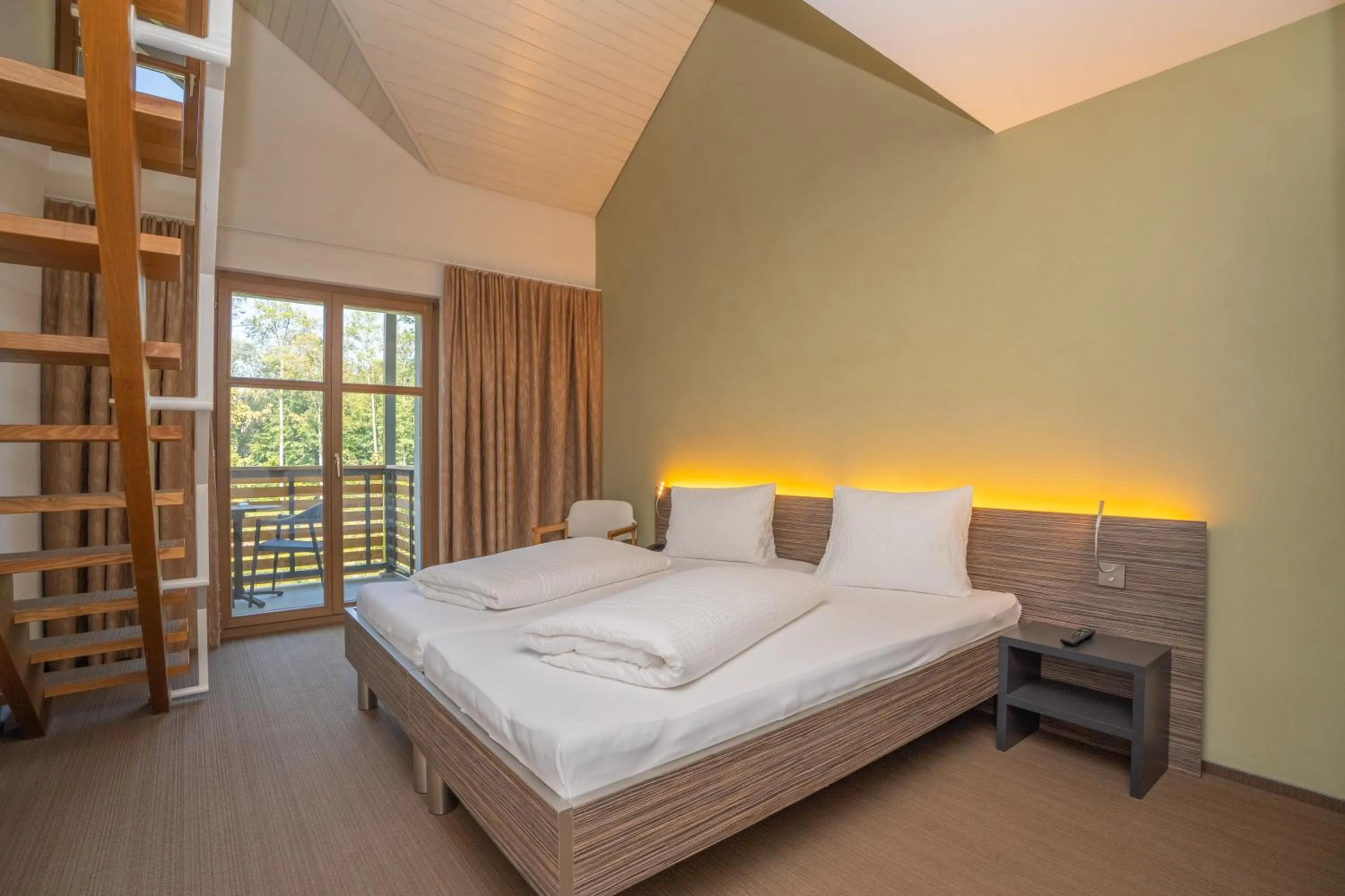 Balcony/Terrace, Bed in Hotel Restaurant Seegarten