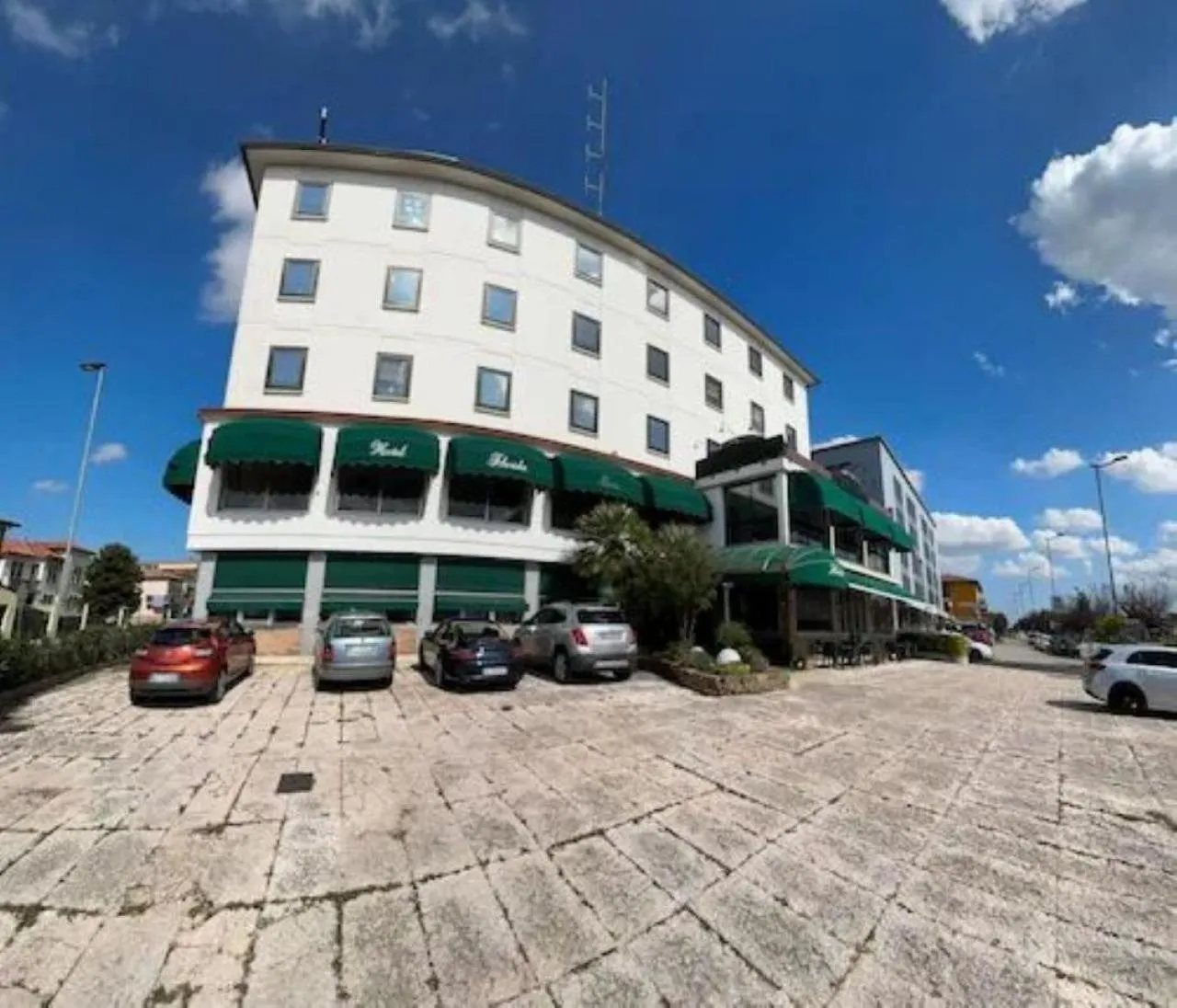 Property building in Hotel Florida