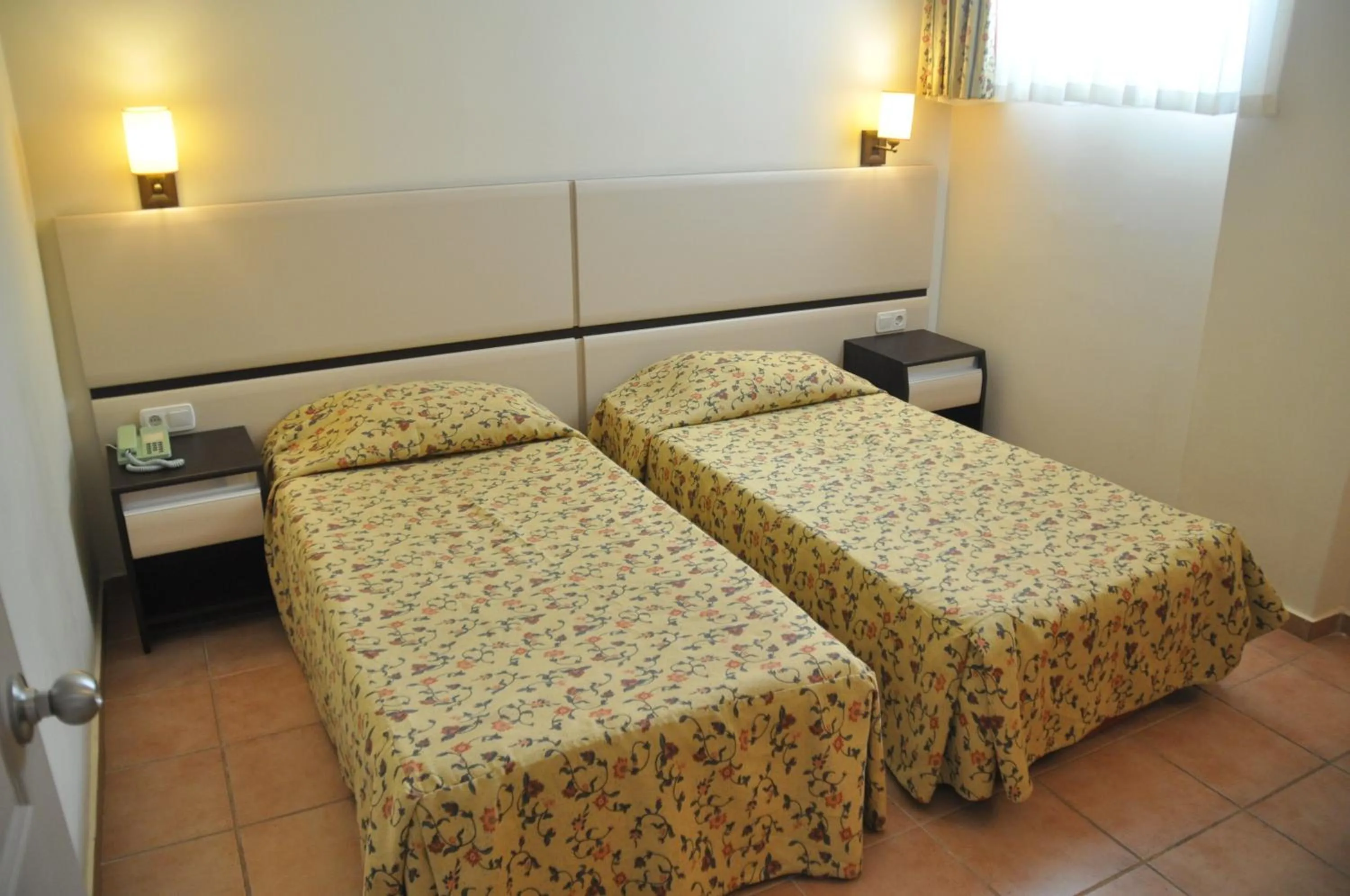 Bed in Club Sidar Apart Hotel