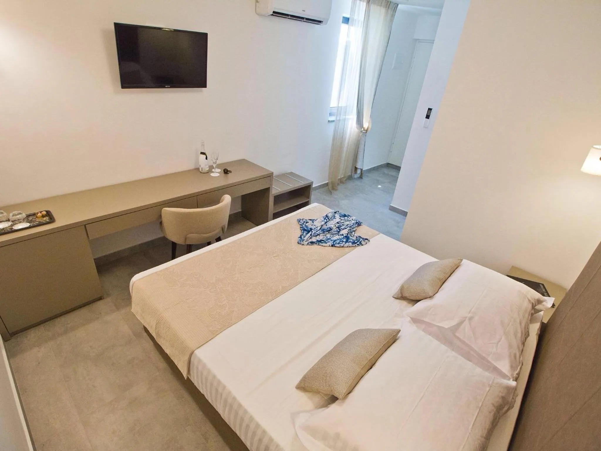 Bed in Luxury Rooms Pino