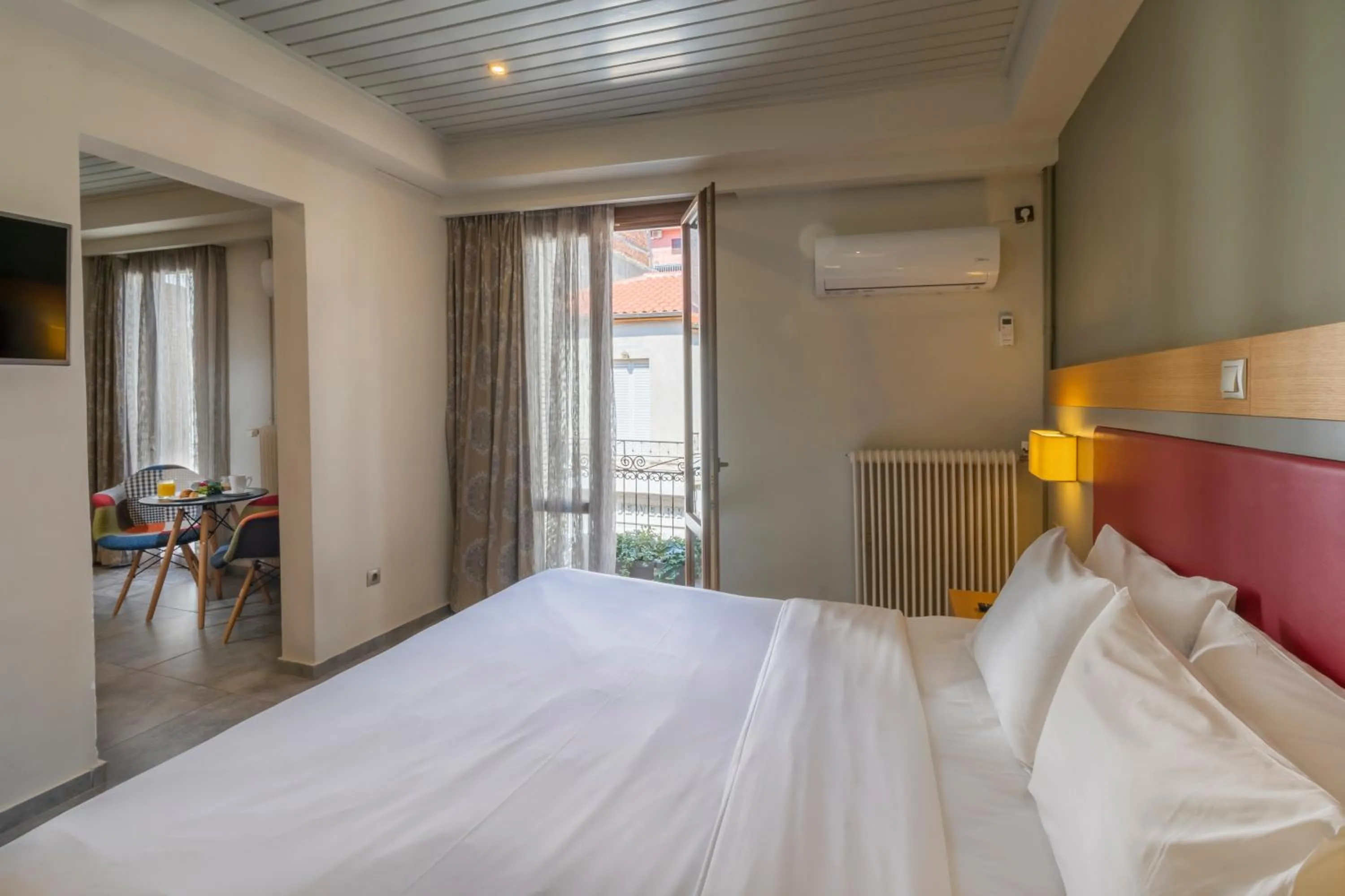 Photo of the whole room, Bed in Kastalia Boutique Hotel