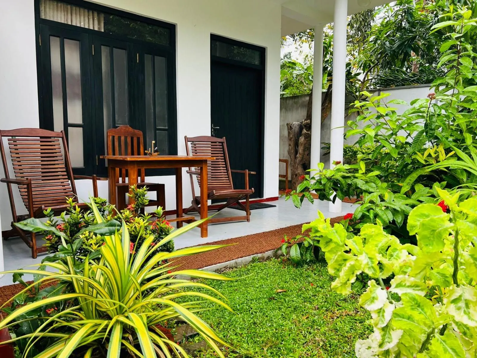 Garden in Rekawa Turtle Gate Hotel