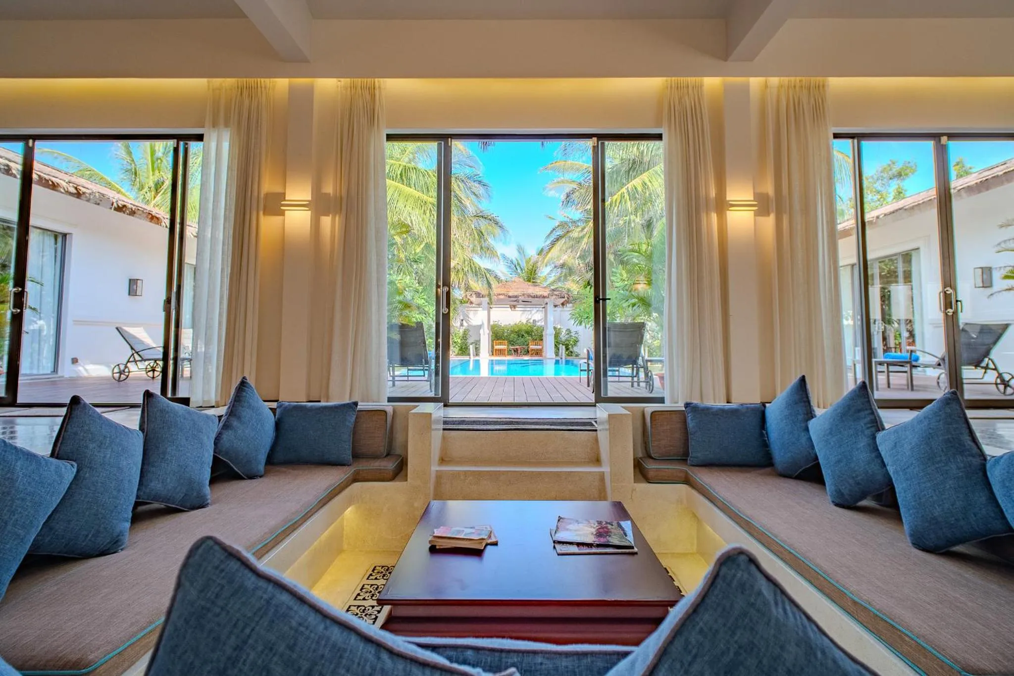 Property building in Allezboo Beach Resort & Spa