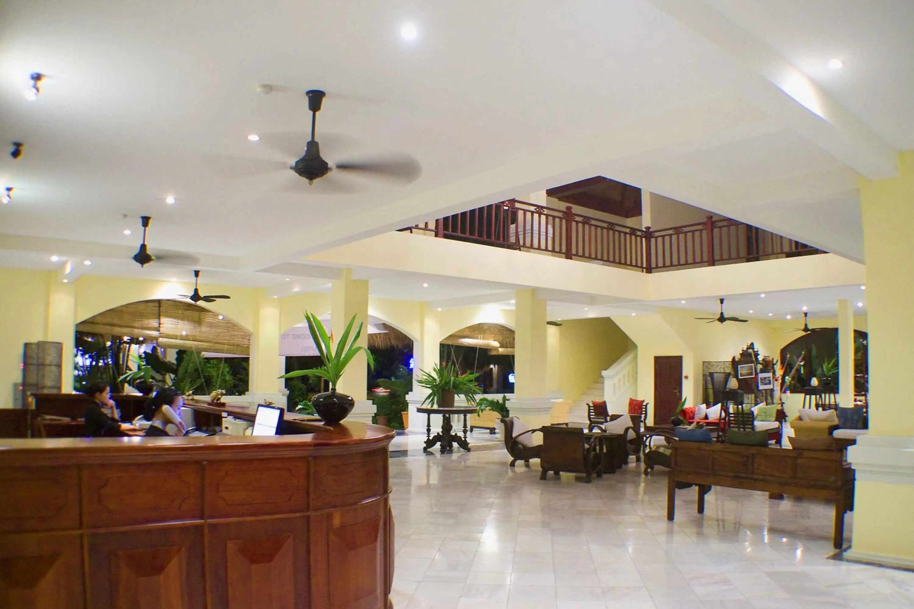 Staff in Allezboo Beach Resort & Spa