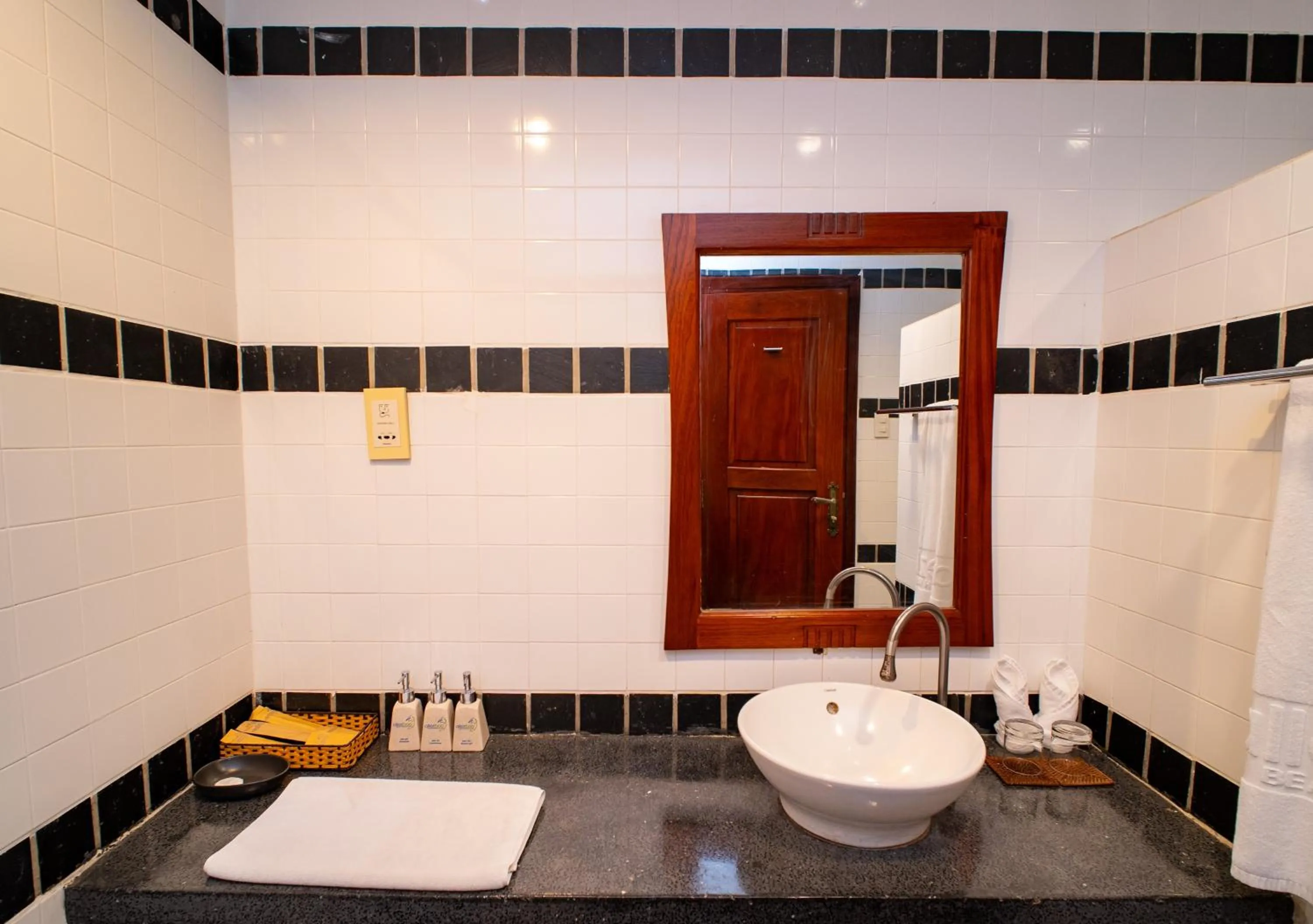 Bathroom in Allezboo Beach Resort & Spa