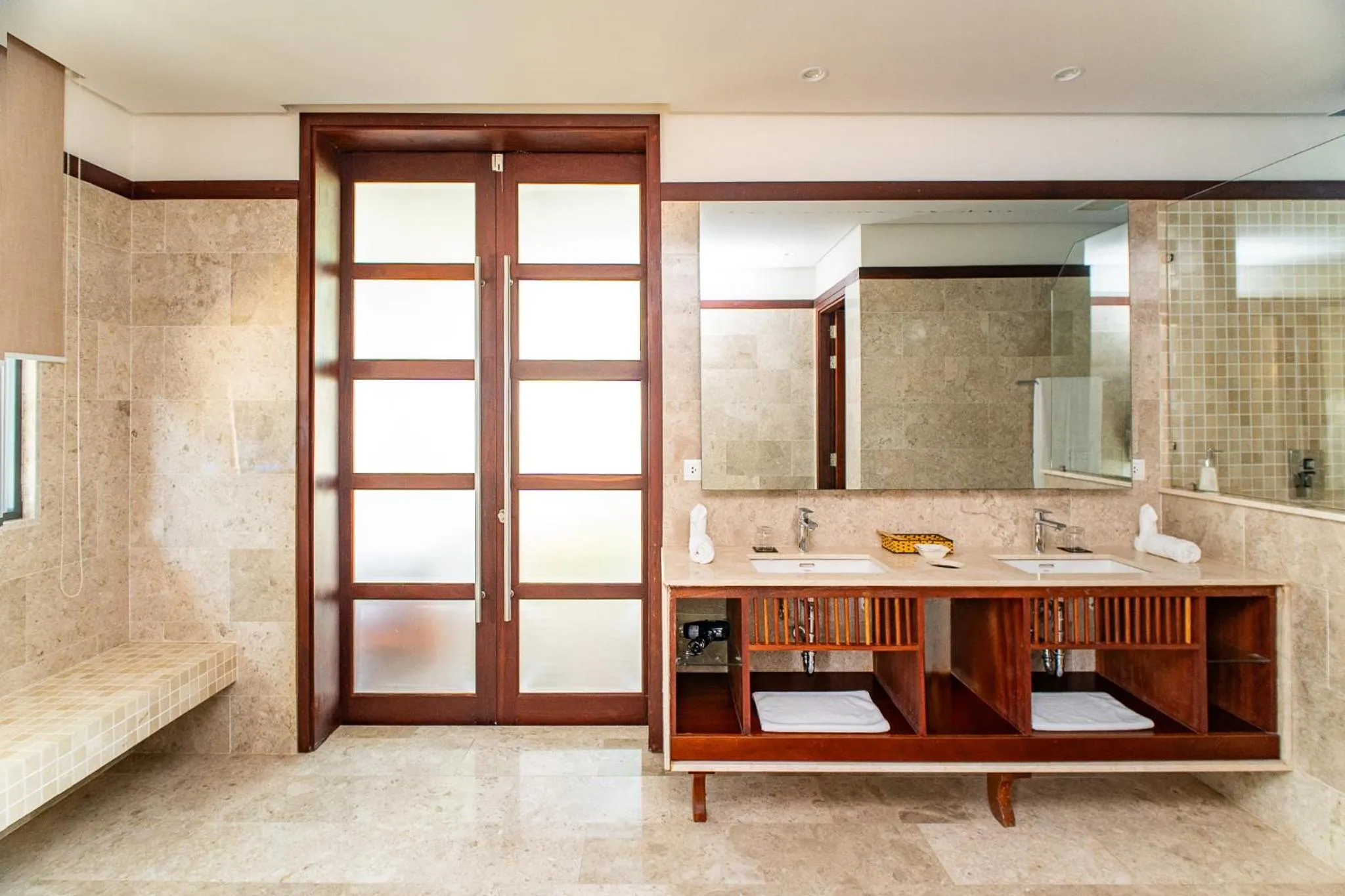 Property building in Allezboo Beach Resort & Spa