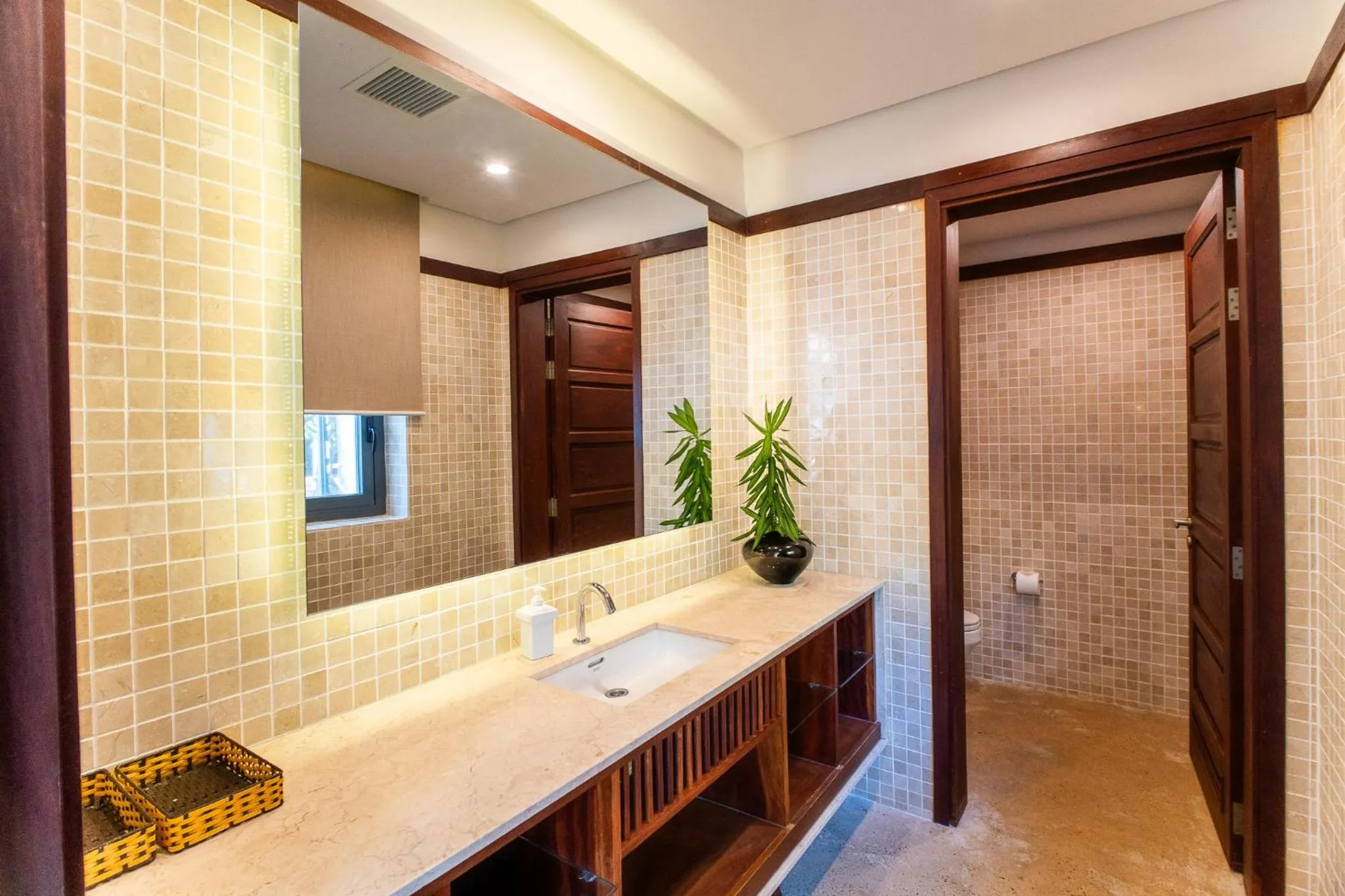 Property building in Allezboo Beach Resort & Spa