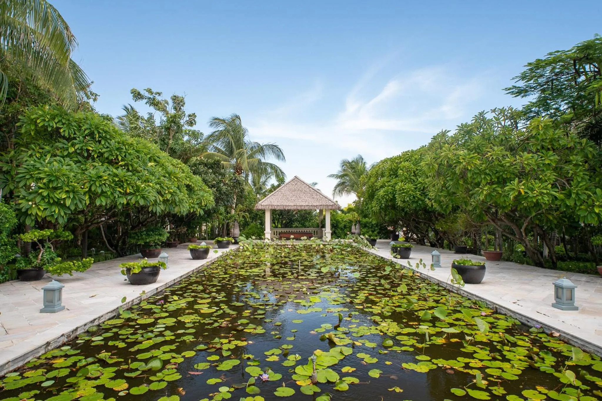 Garden in Allezboo Beach Resort & Spa