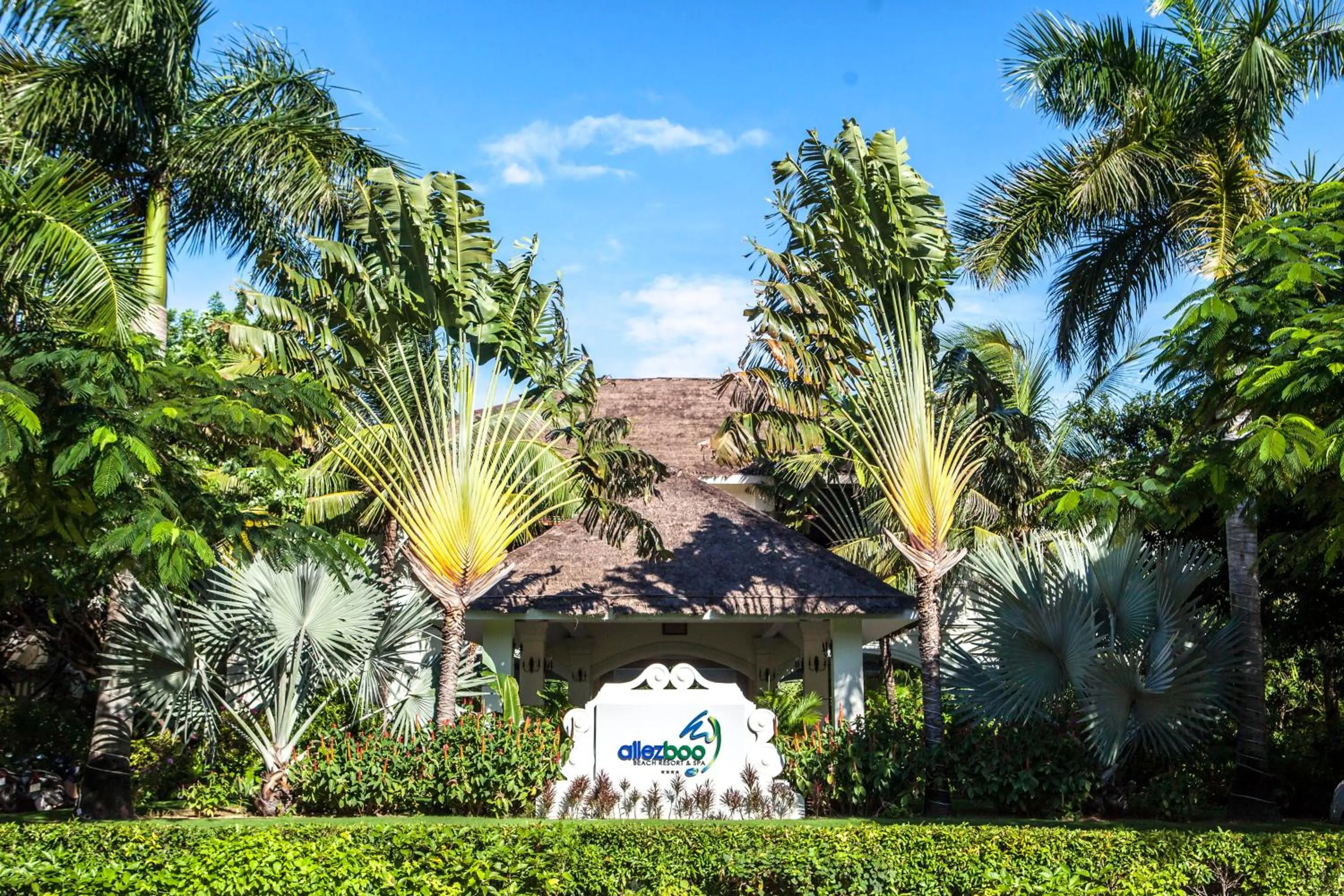 Property building in Allezboo Beach Resort & Spa