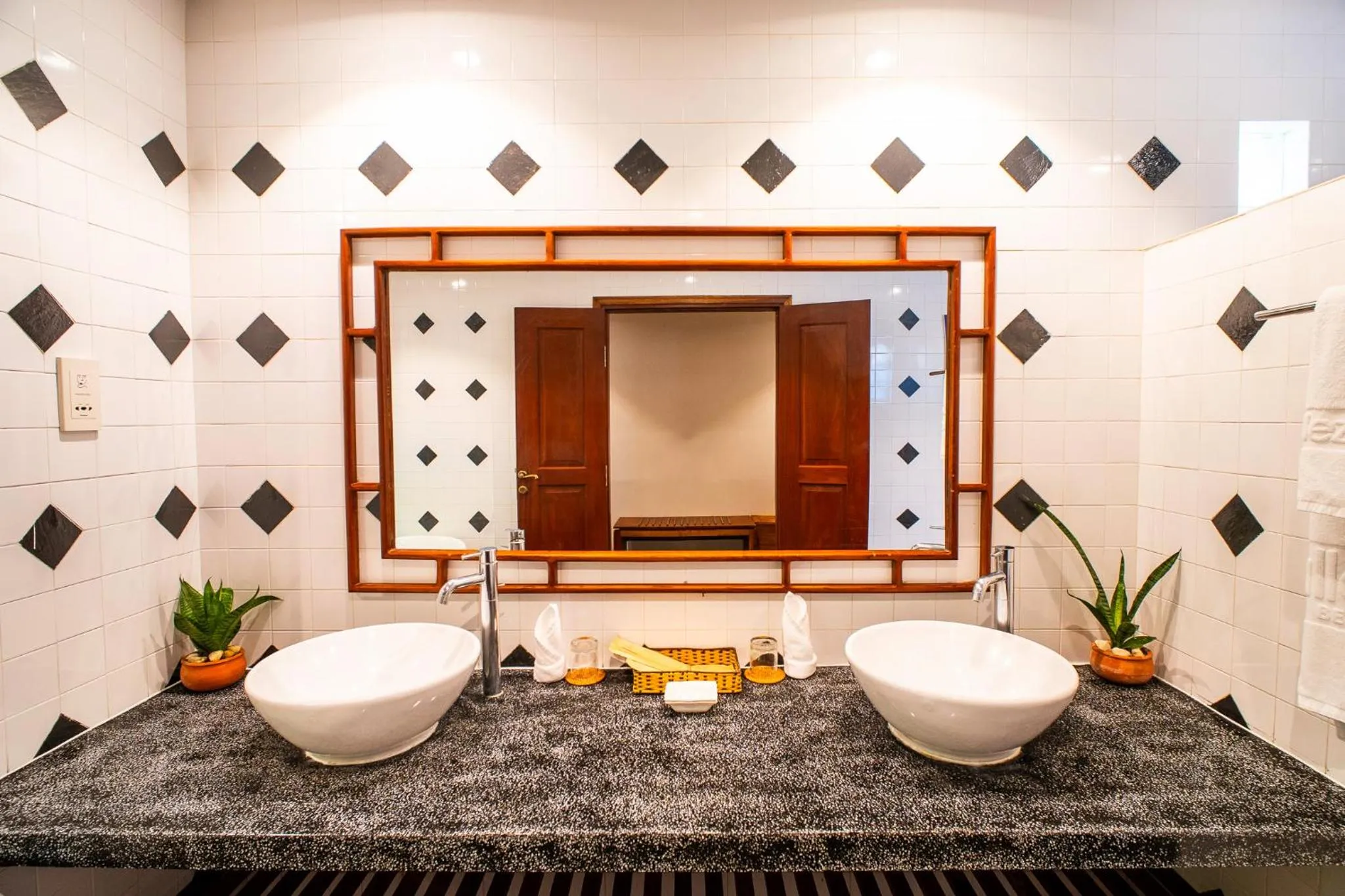 Bathroom in Allezboo Beach Resort & Spa