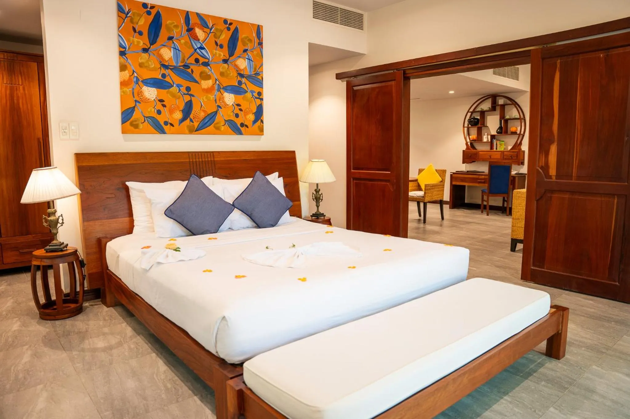 Photo of the whole room, Bed in Allezboo Beach Resort & Spa