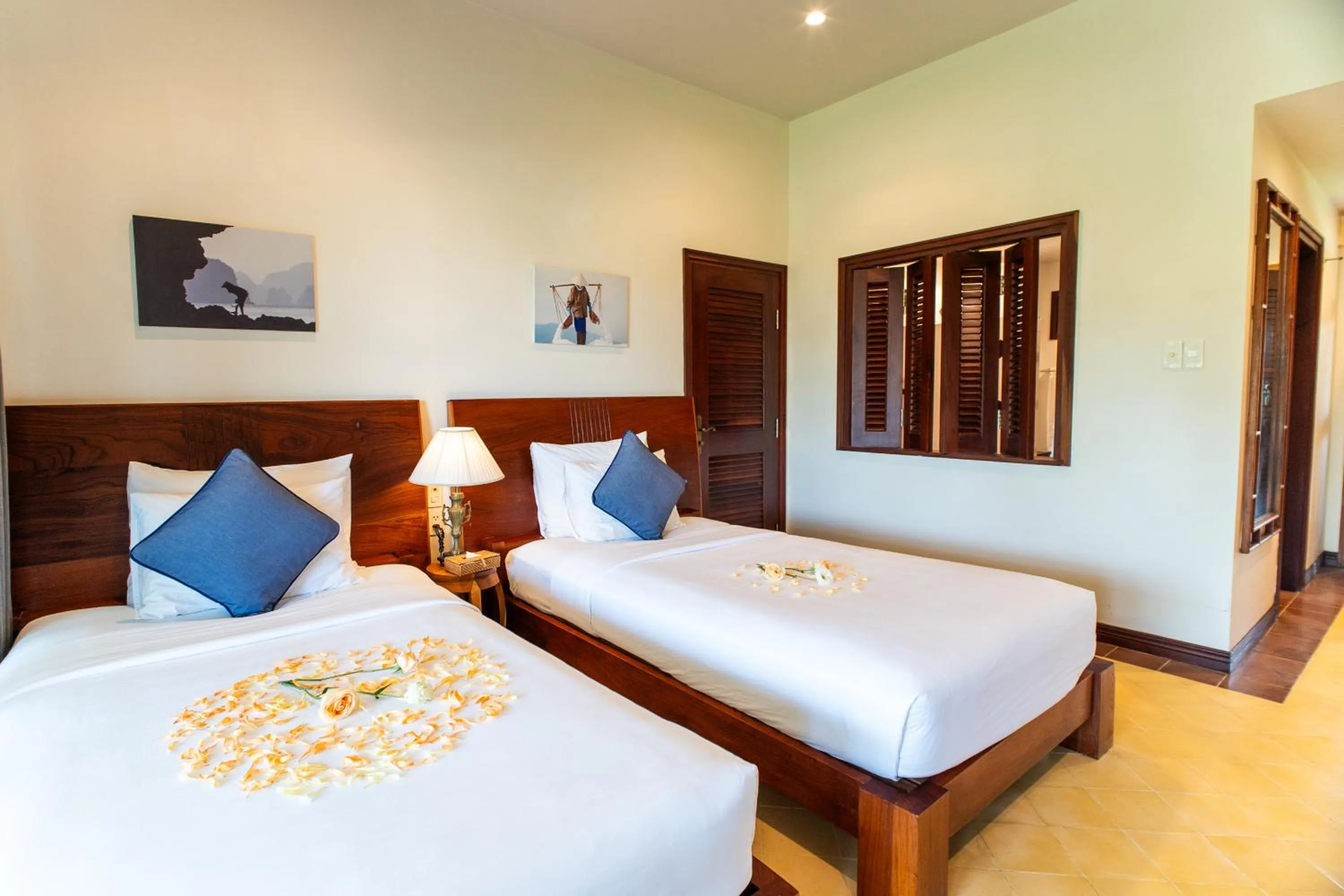 Bed in Allezboo Beach Resort & Spa