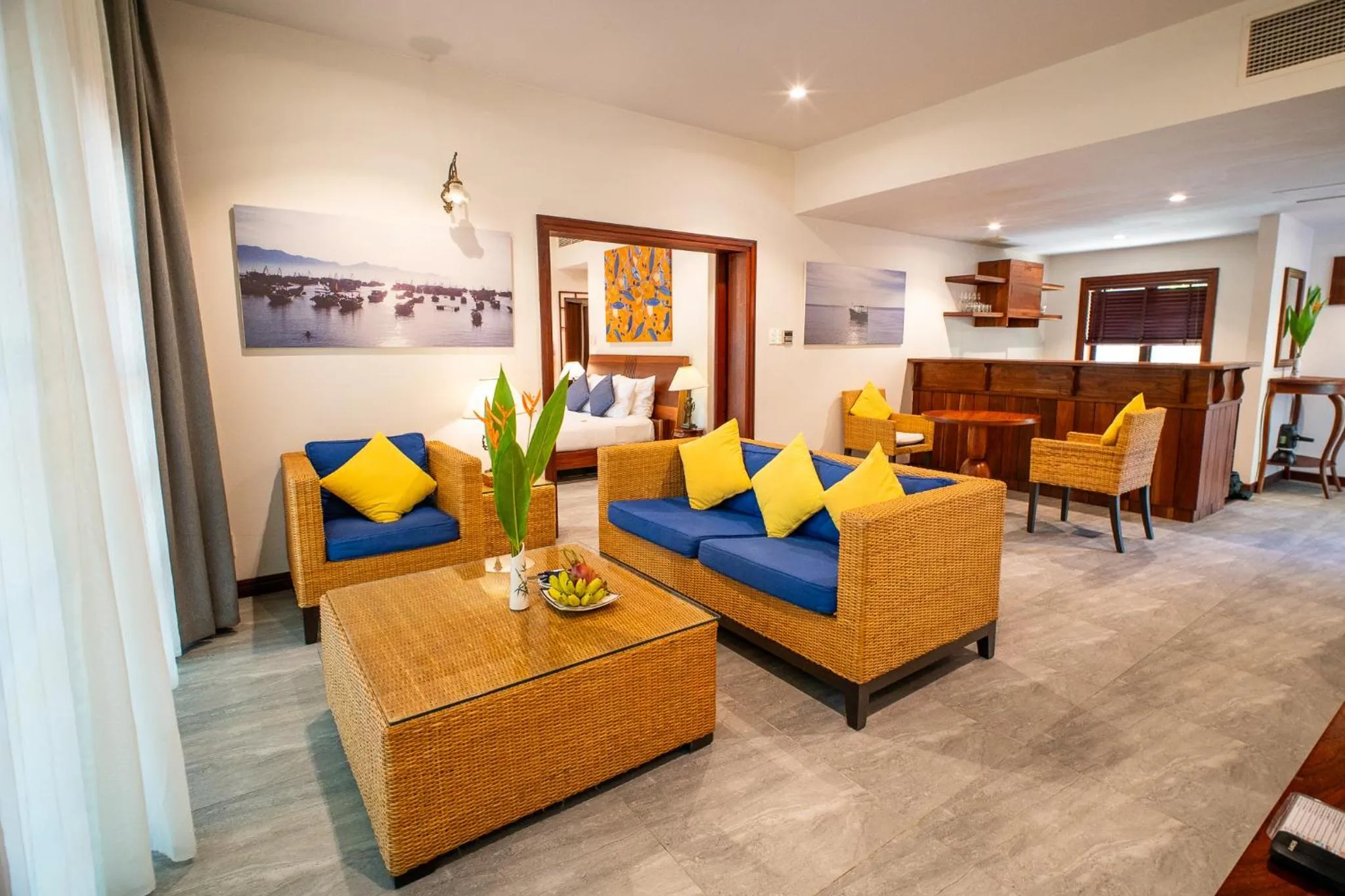 TV and multimedia in Allezboo Beach Resort & Spa