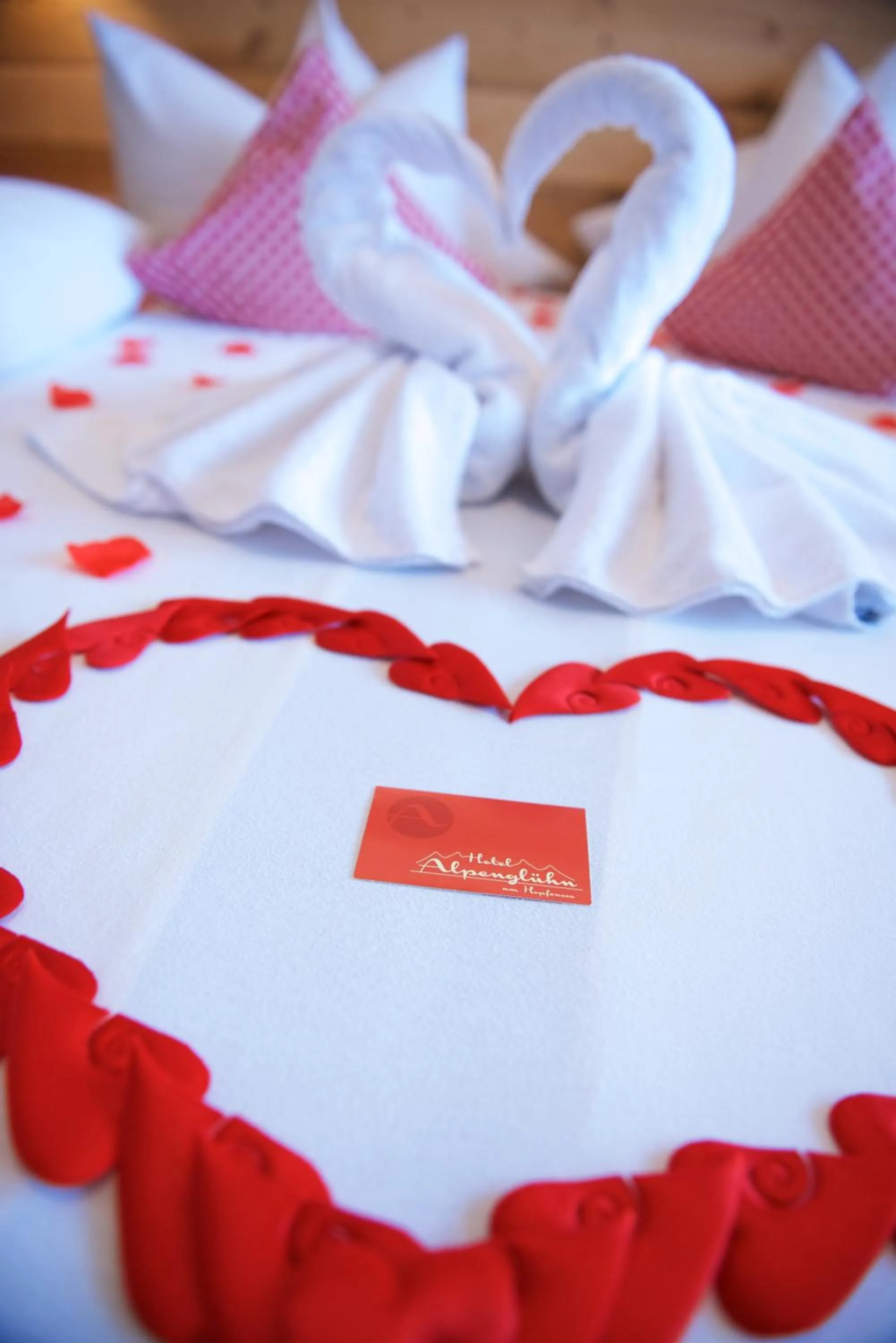 Bed in Hotel Alpenglühn