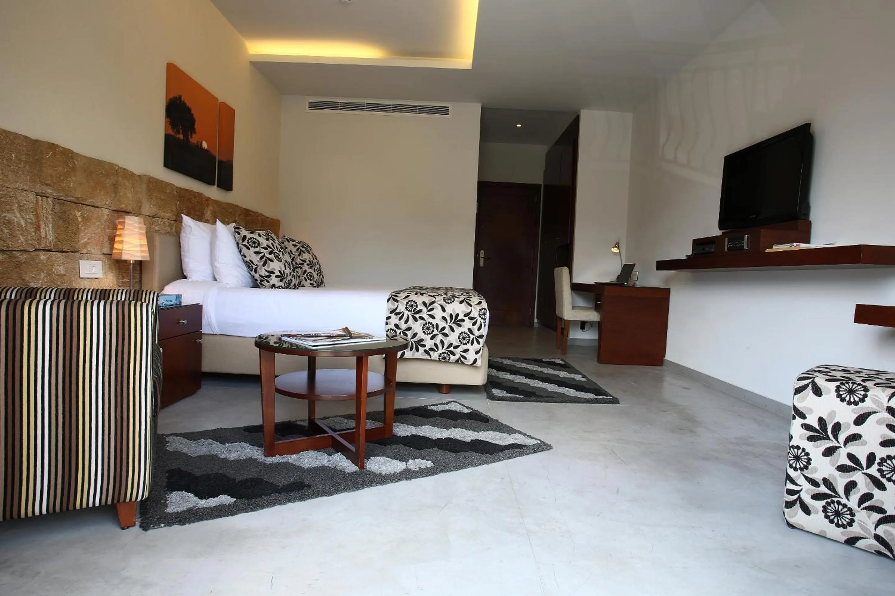 Bed in Monoberge Hotel