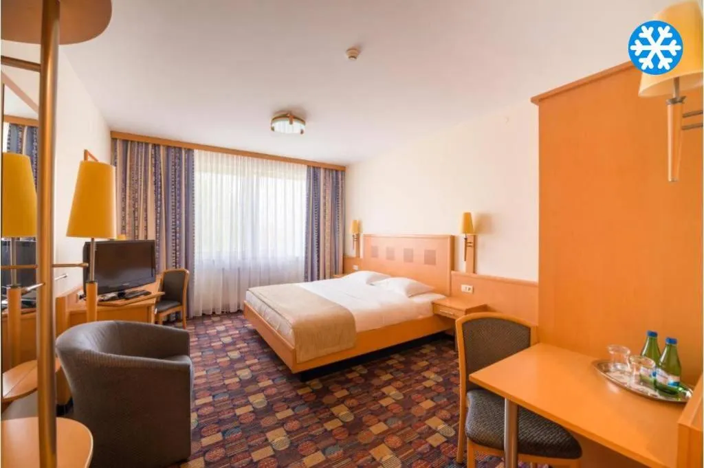 Bed in Hotel Partner