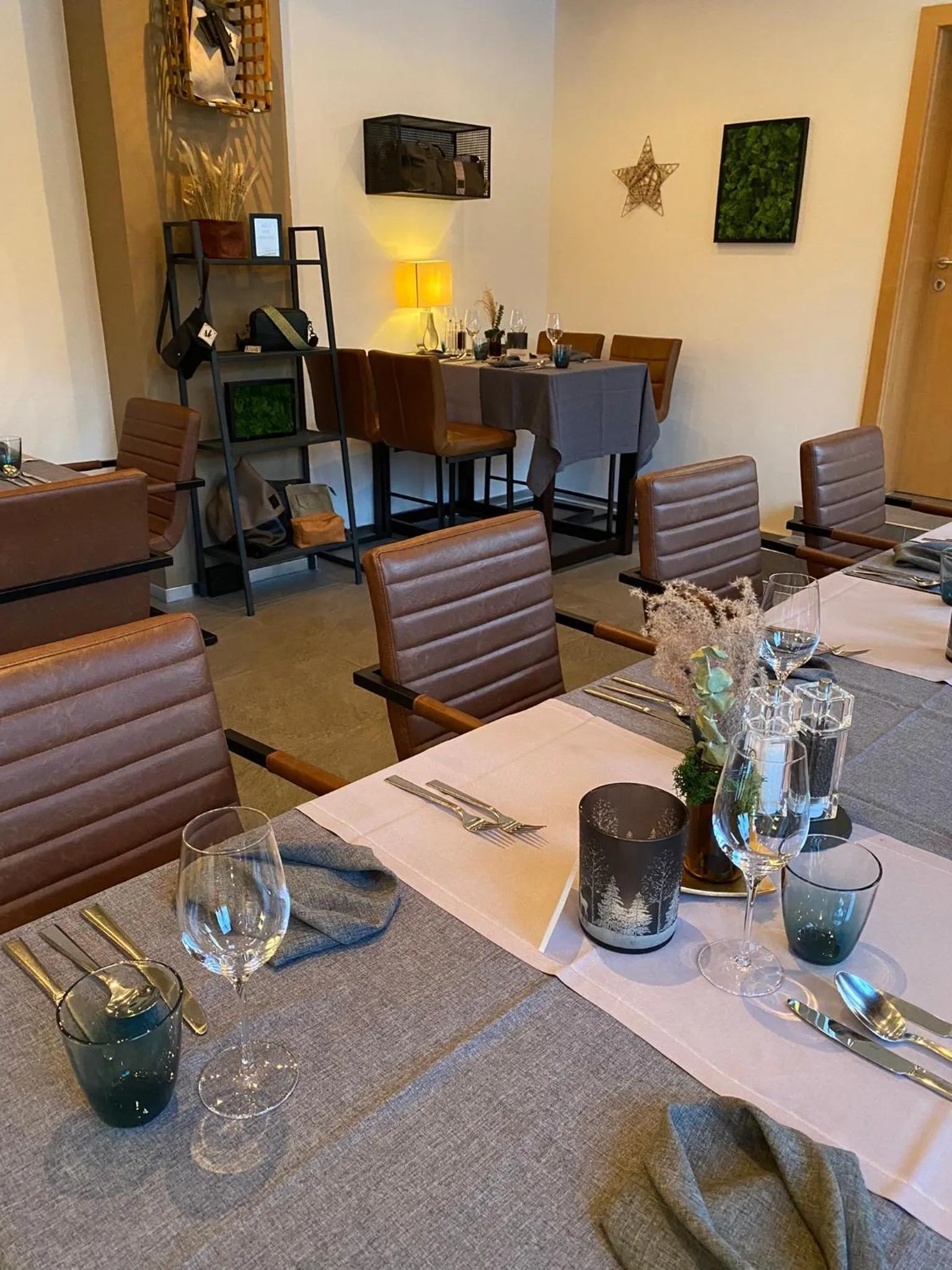 Lounge or bar in Dahoam by Sarina - Rooms & Suites