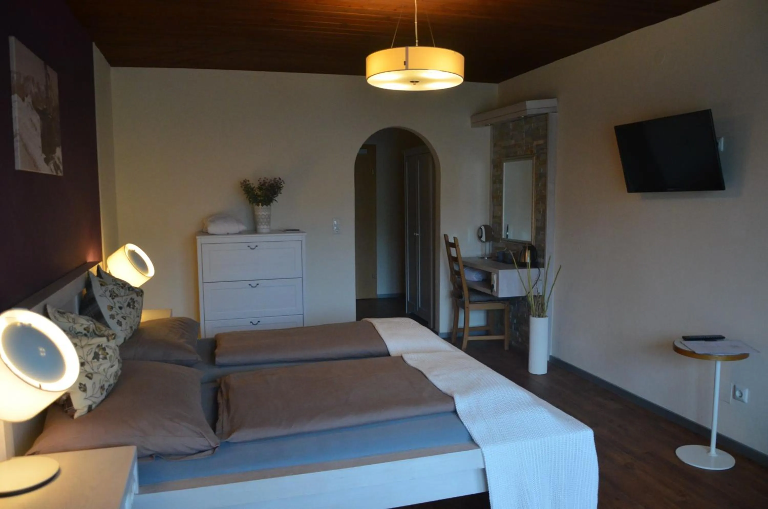 Bedroom, Bed in Dahoam by Sarina - Rooms & Suites