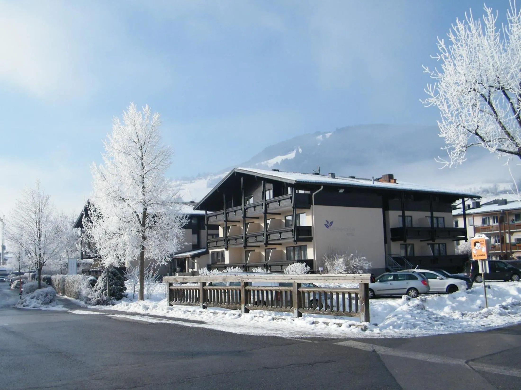 Facade/entrance in Dahoam by Sarina - Rooms & Suites