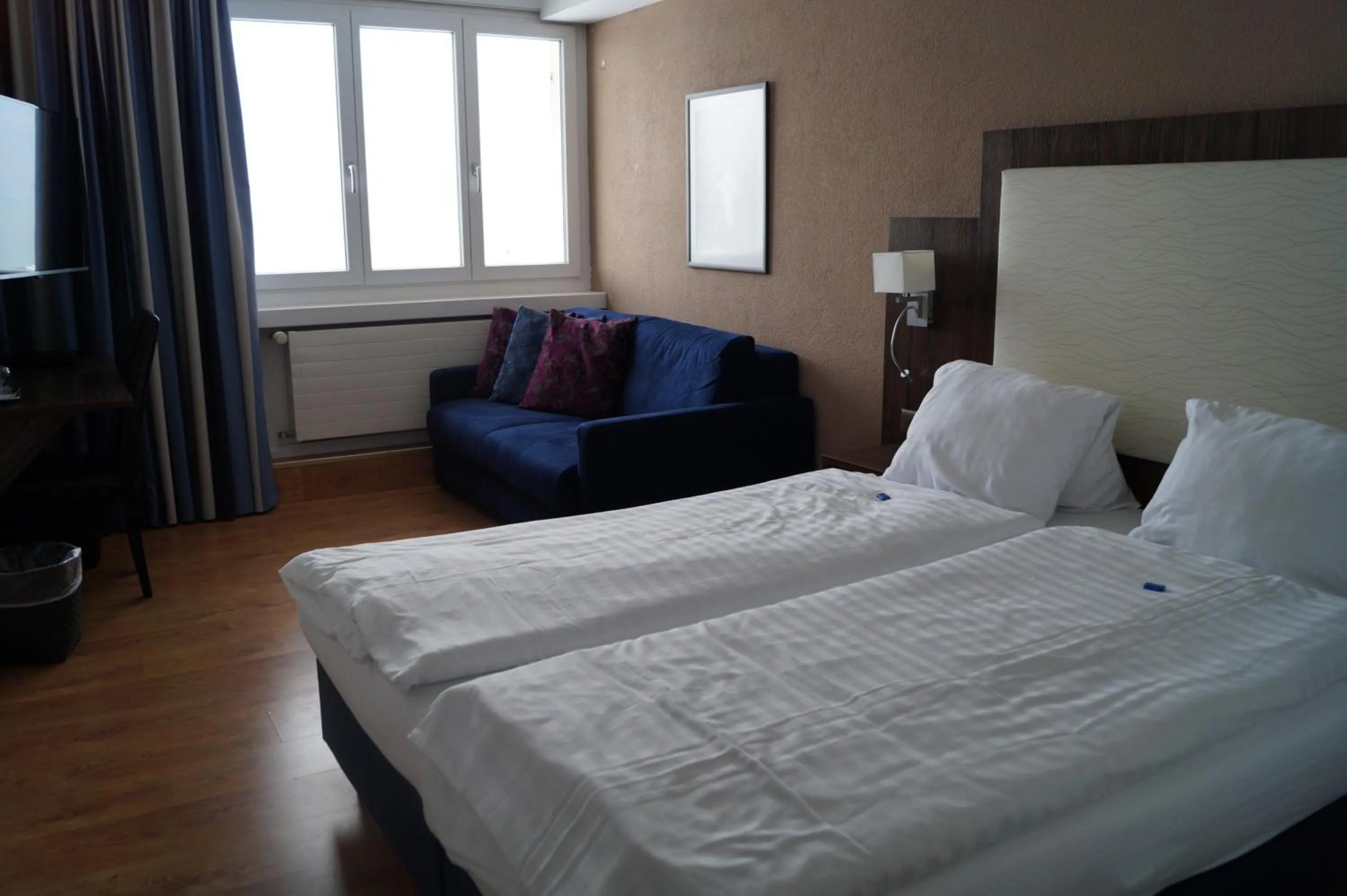 Lake view, Bed in Bodenseehotel Weisses Rössli