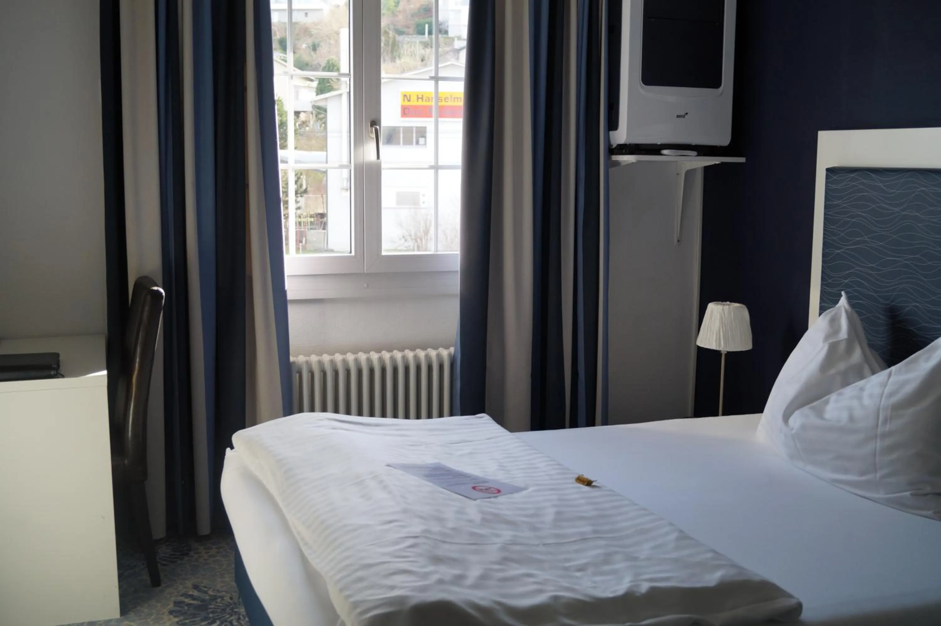 Street view, Bed in Bodenseehotel Weisses Rössli