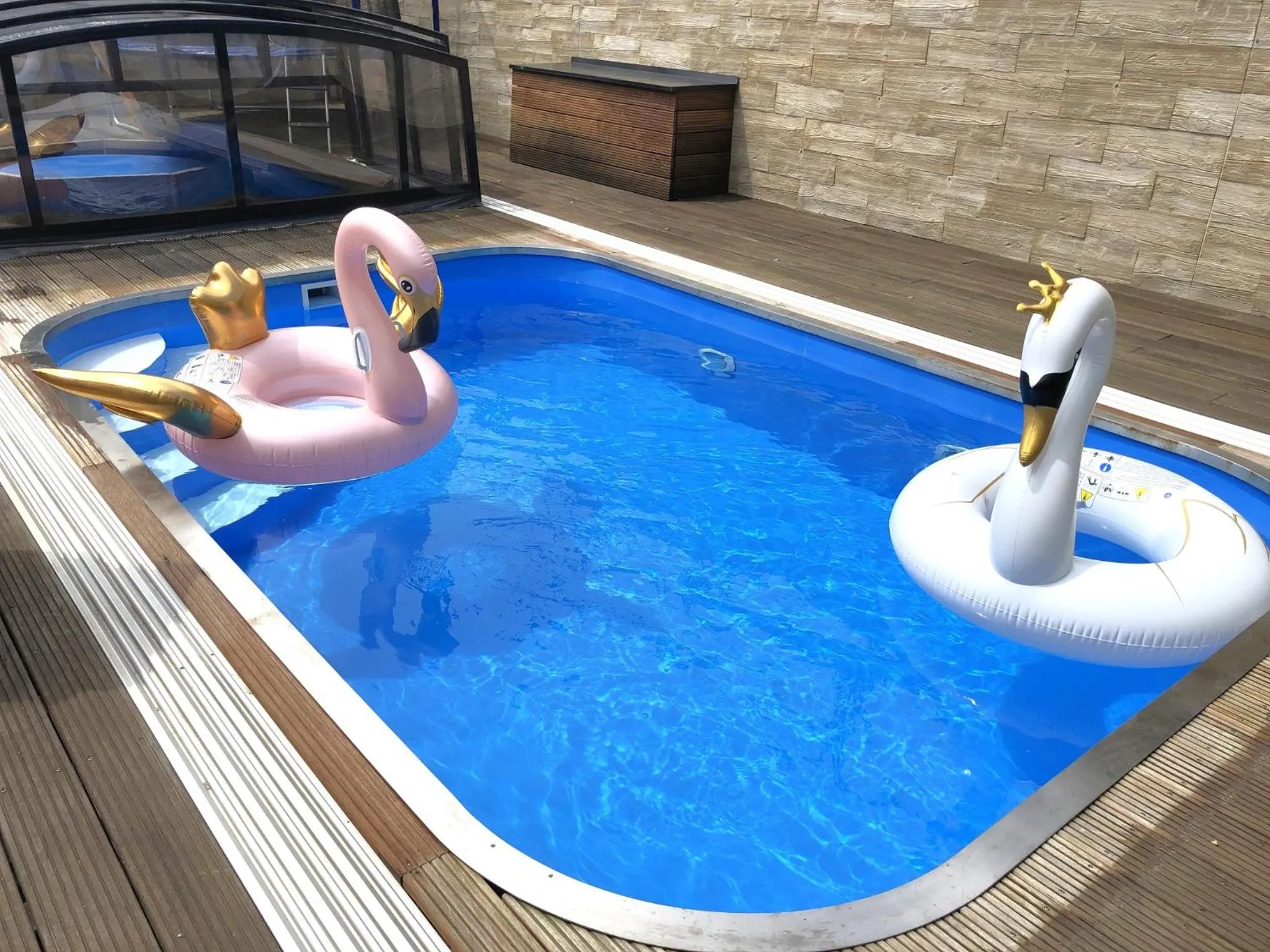 Swimming pool in Penzion Sokolská