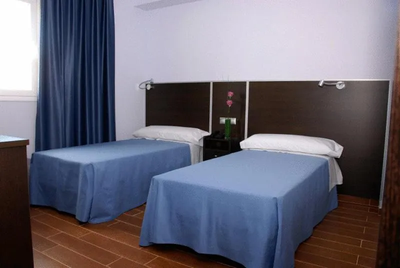 Bed in Hostal Avenida Barajas