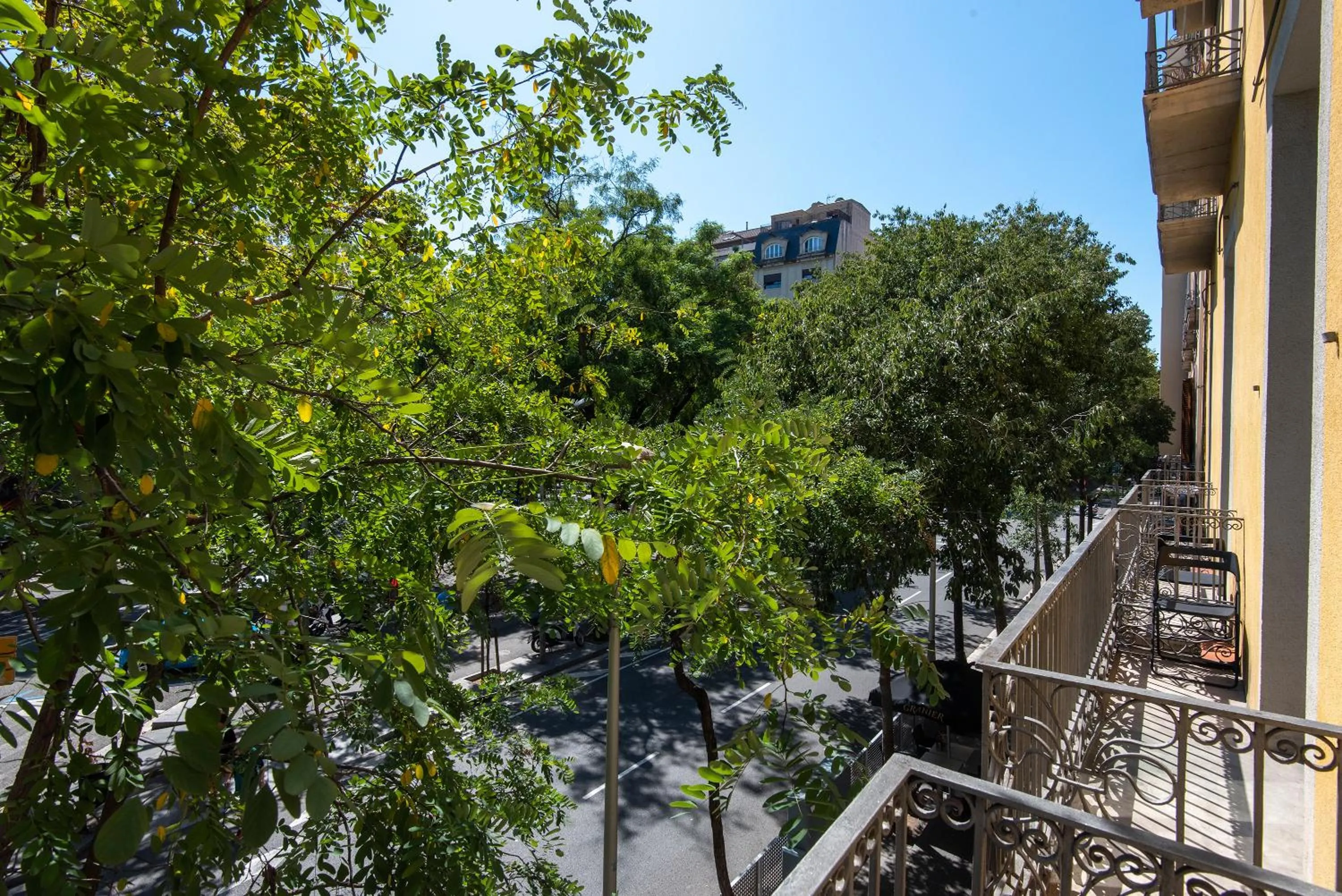 City view in Plaza Goya Rooms