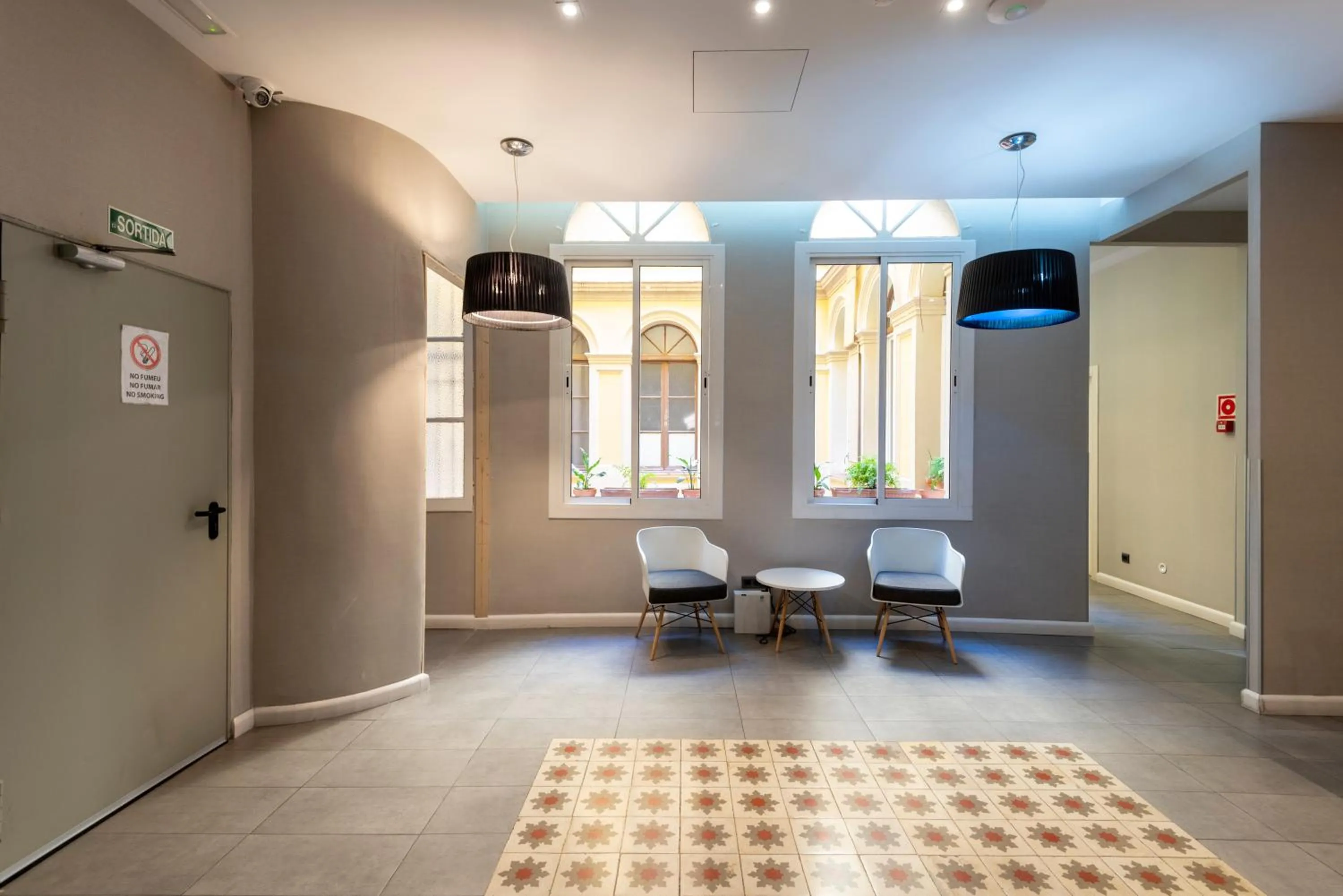 Living room in Plaza Goya Rooms