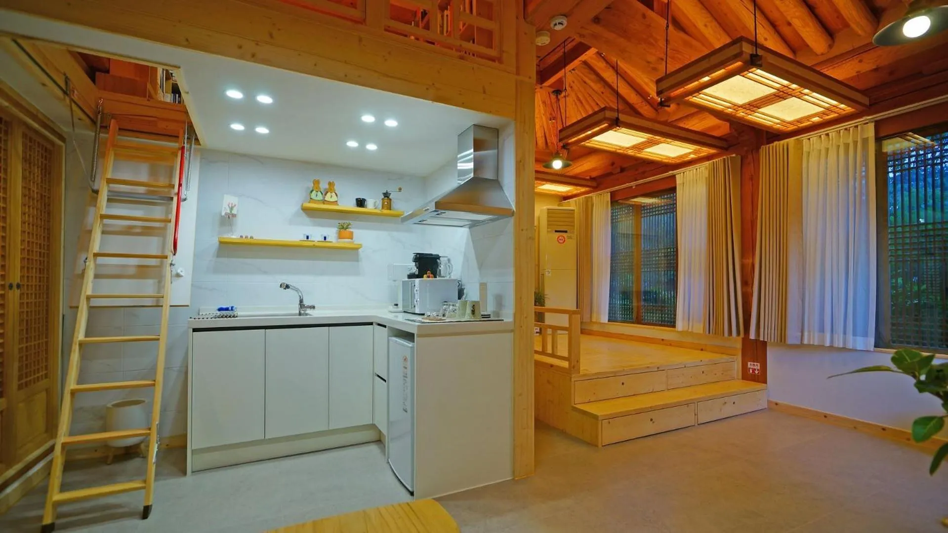 Kitchen or kitchenette in Sarangroo