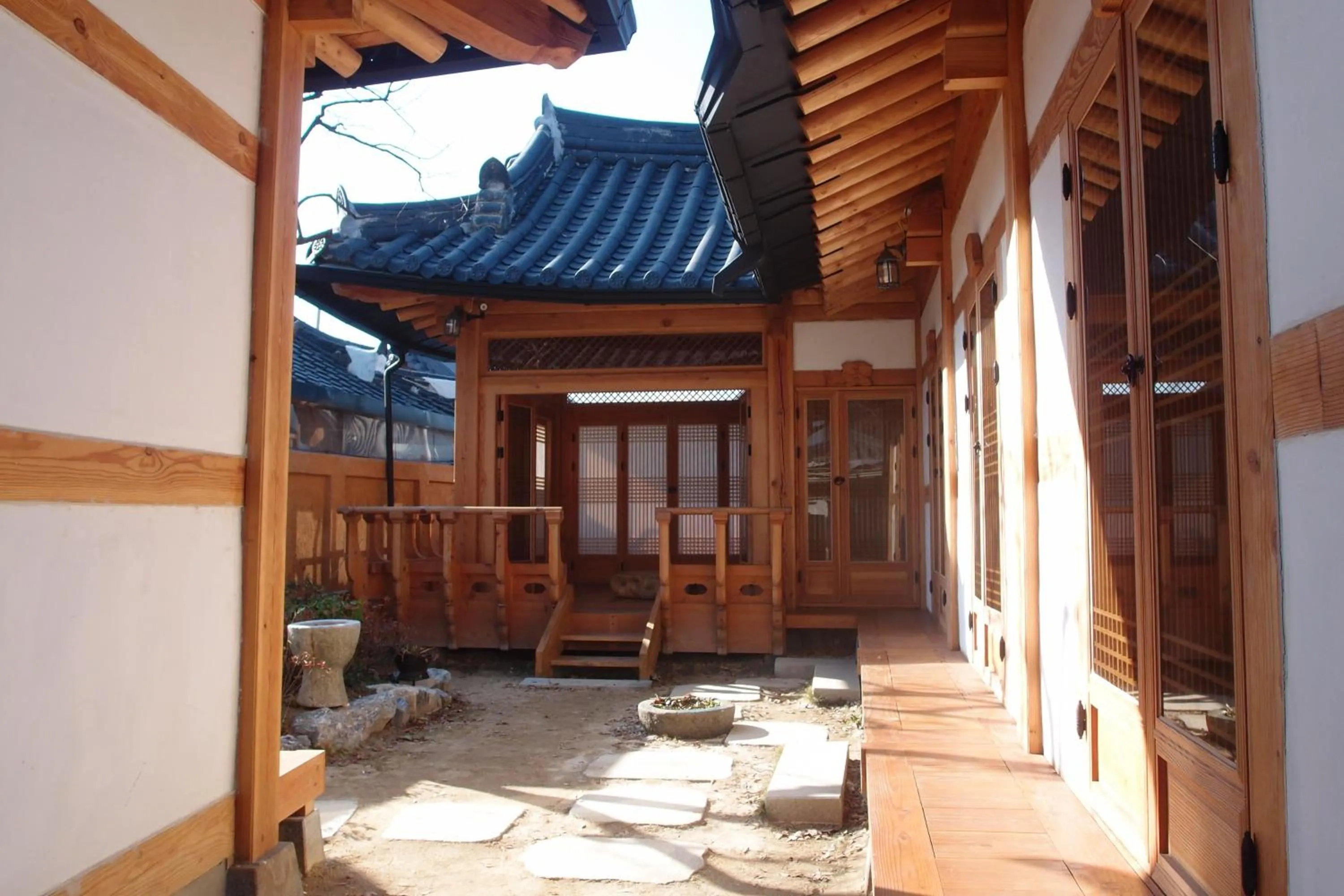 Inner courtyard view in Sarangroo