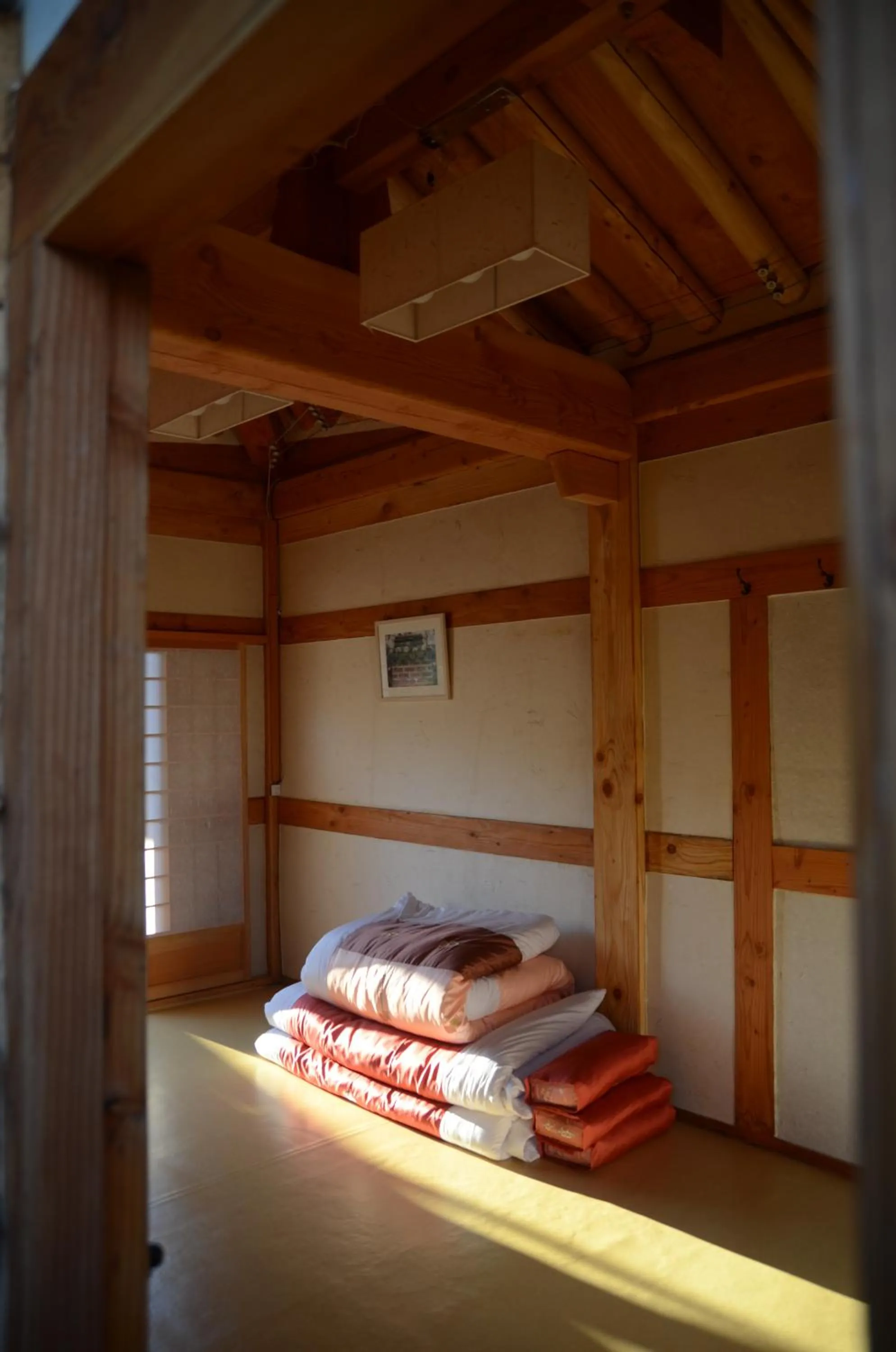 Photo of the whole room, Bed in Sarangroo